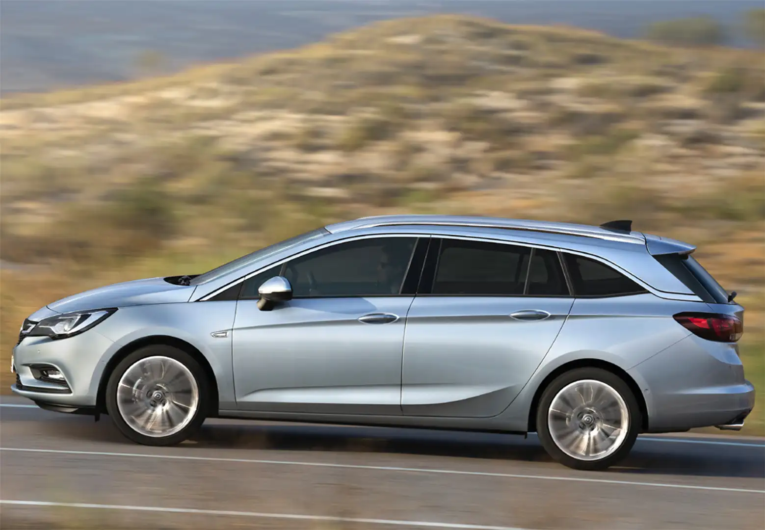 Opel Astra ST 1.6CDTi Selective 110 Blanco - 2