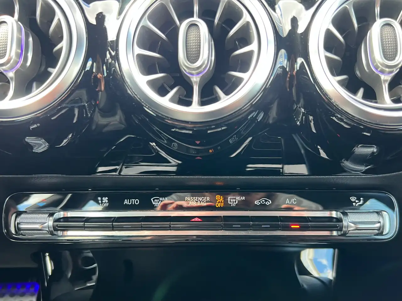 Mercedes-Benz CLA Pack AMG / BOITE AUTO / SHOOTING BRAKE/ WIDESCREEN / MBUX/ GPS/ CARPLAY/ LED, миниатюра 24