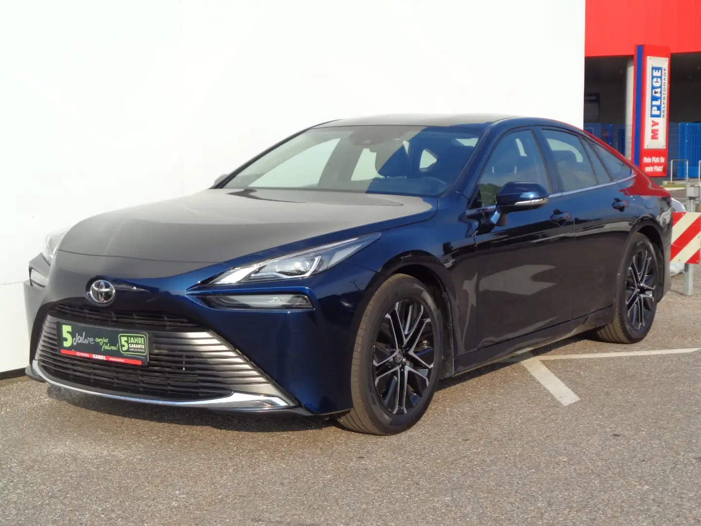 Toyota Mirai Brennstoffzelle 1.24kWh Blau - 2