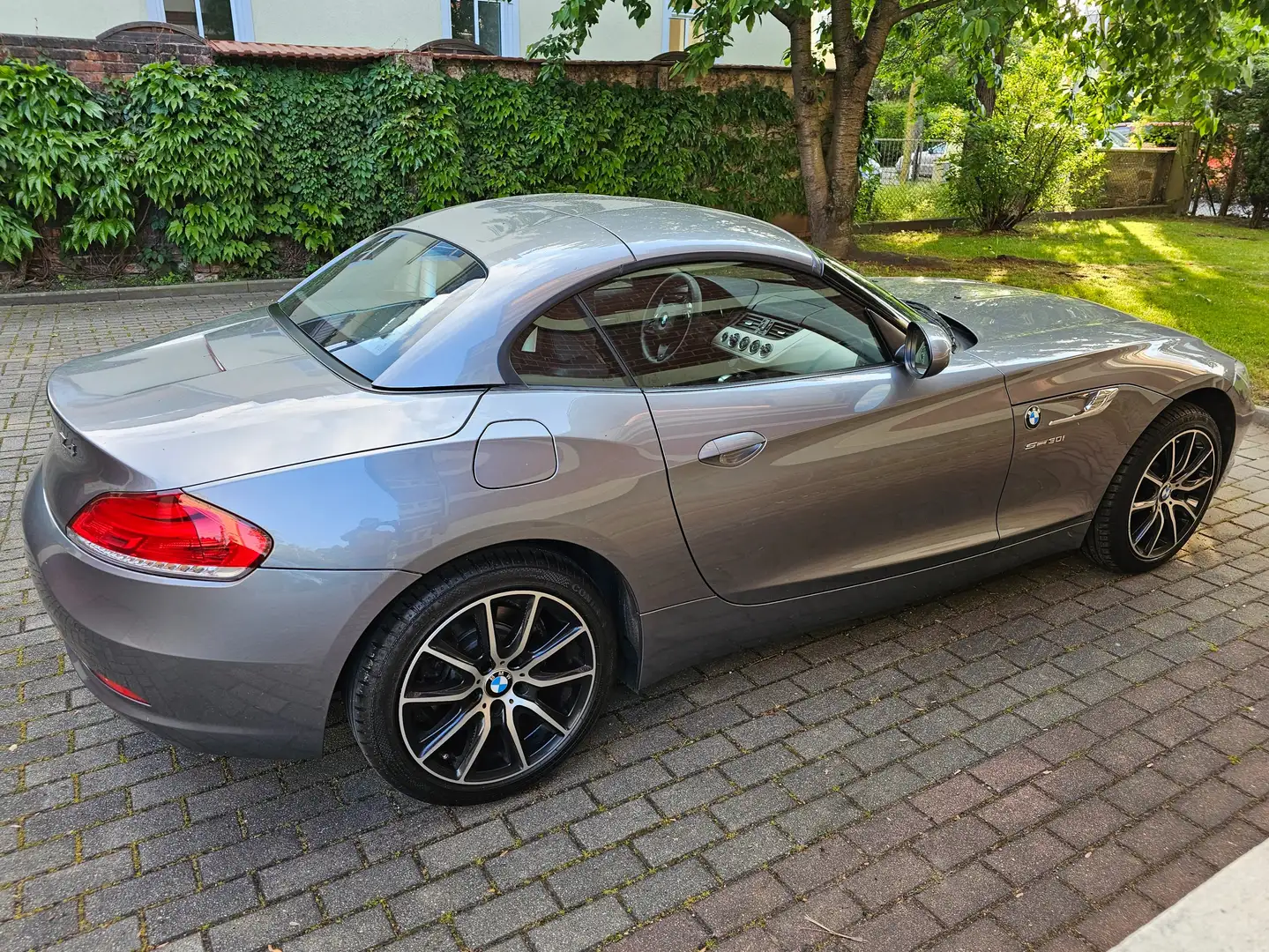 BMW Z4 E89 sDrive30i Aut. Gris - 2