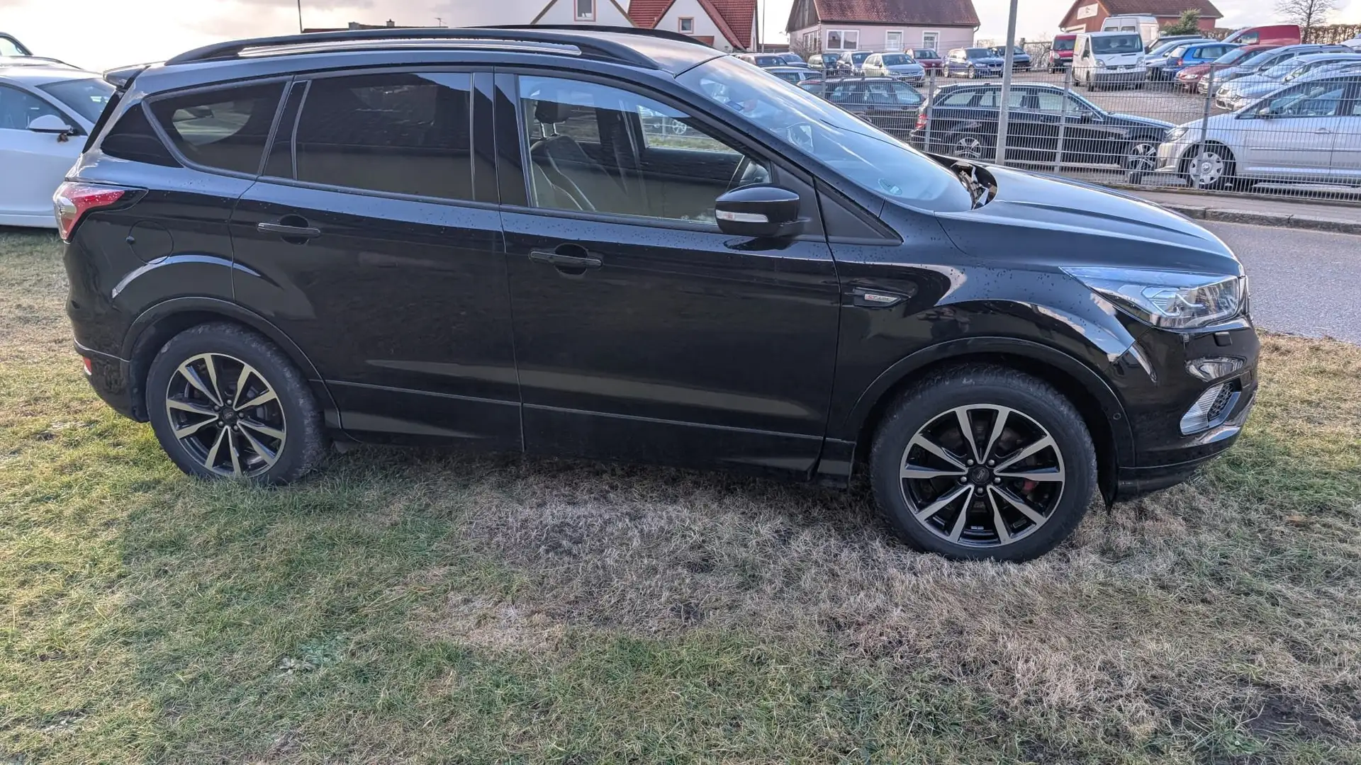 Ford Kuga 2.0 EcoBoost 4x4 Aut. ST-Line Schwarz - 2