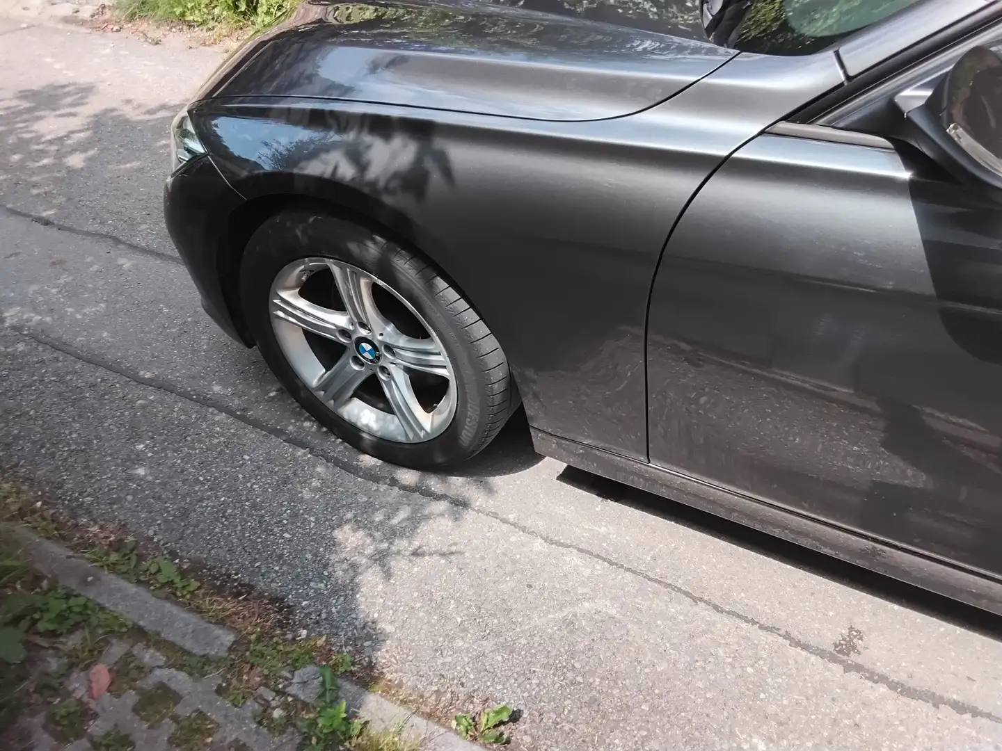 BMW 325 325d Touring Aut. Advantage Grau - 2