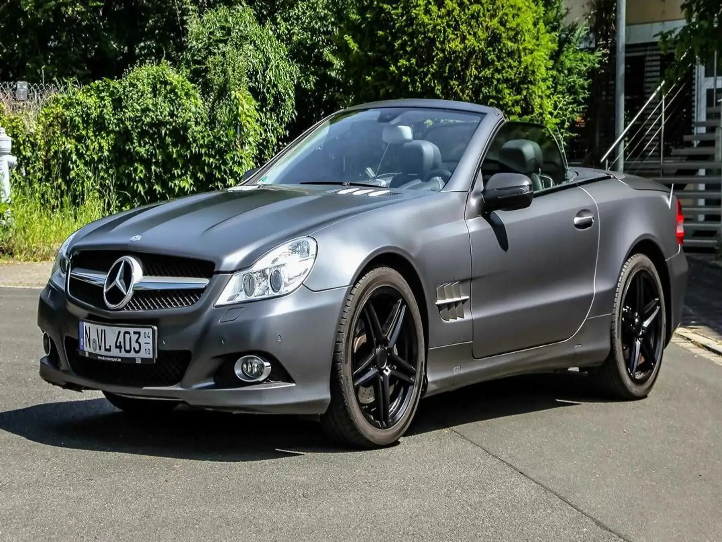 Mercedes-Benz SL 350 SL 350 Refined Luxury and Dynamic Performance! Argento - 1