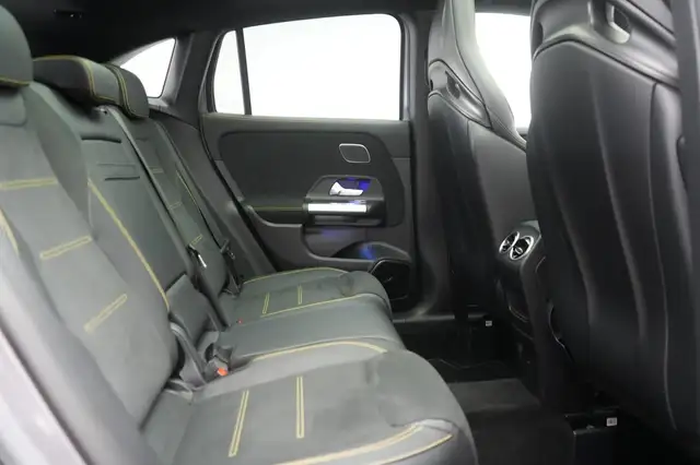 Mercedes-Benz Gla view 9