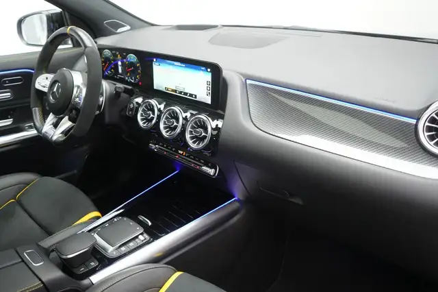 Mercedes-Benz Gla view 8