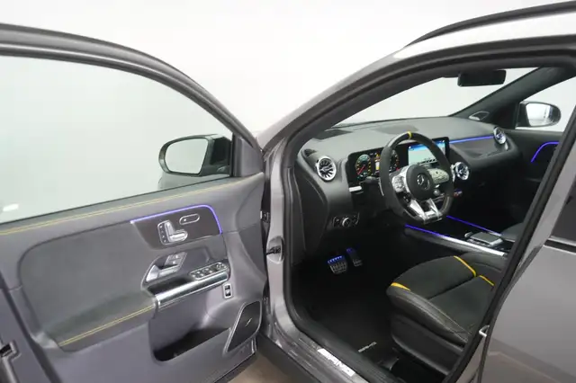 Mercedes-Benz Gla view 12