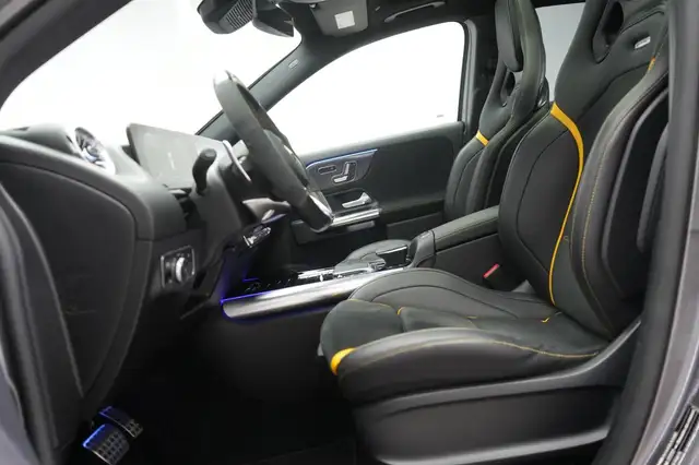 Mercedes-Benz Gla view 10