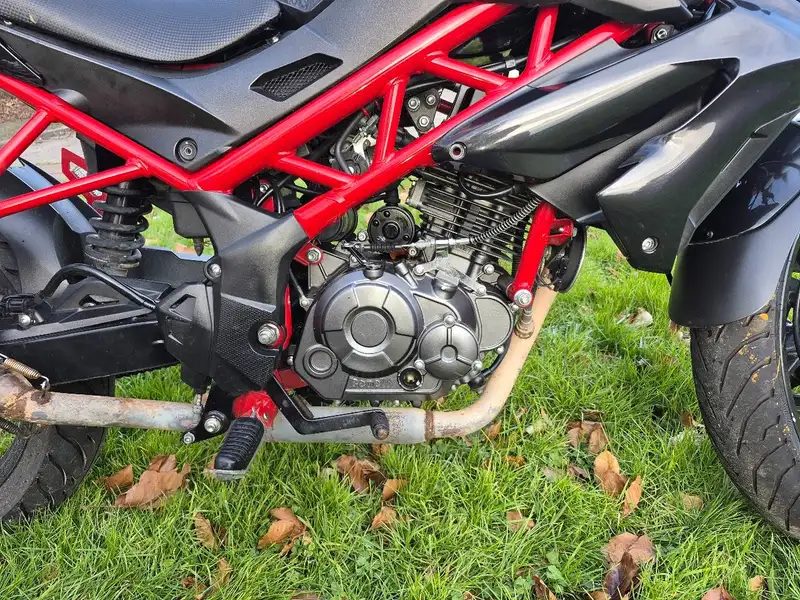 Benelli BN 125 - foto 5