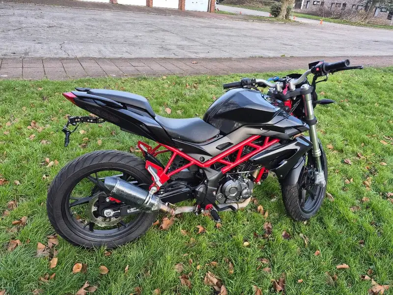 Benelli BN 125 - foto 4