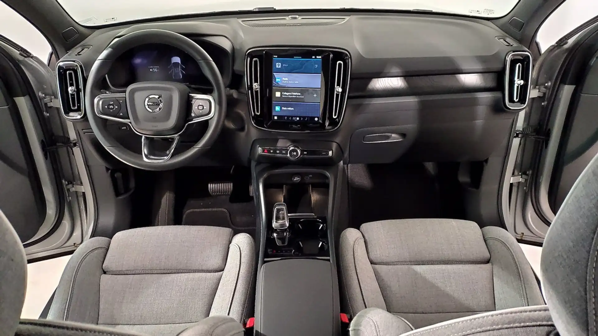 Volvo C40 Recharge Single Motor Extended Range Rwd Ultimate Modrá - 2
