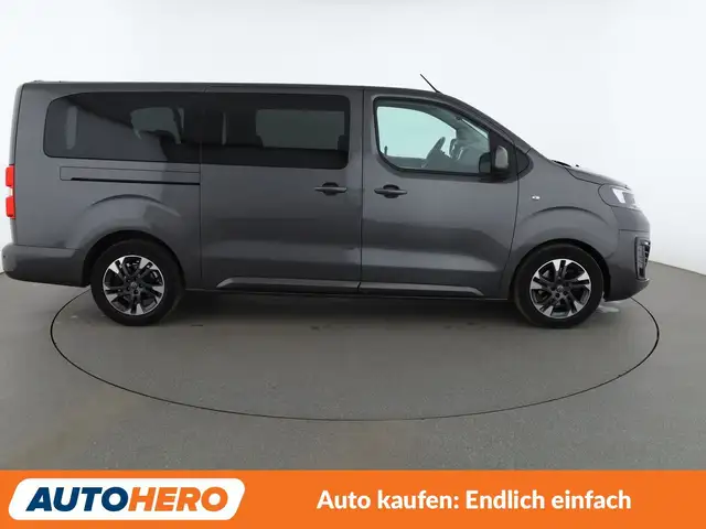 Opel Zafira Life view 7