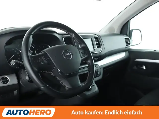 Opel Zafira Life view 11