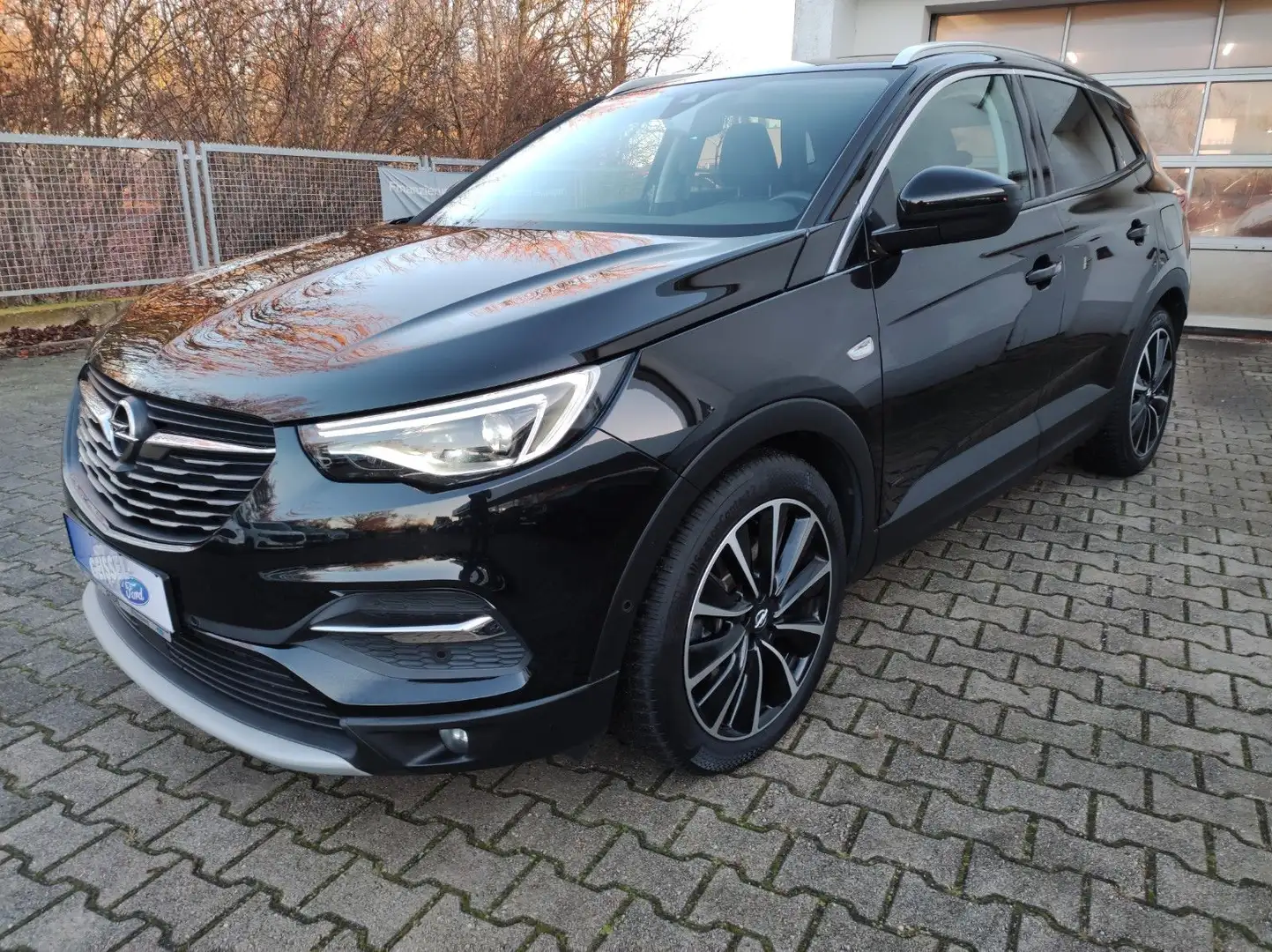 Opel Grandland X Ultimate PHEV 4x4,AHK.LED.Navi Schwarz - 1