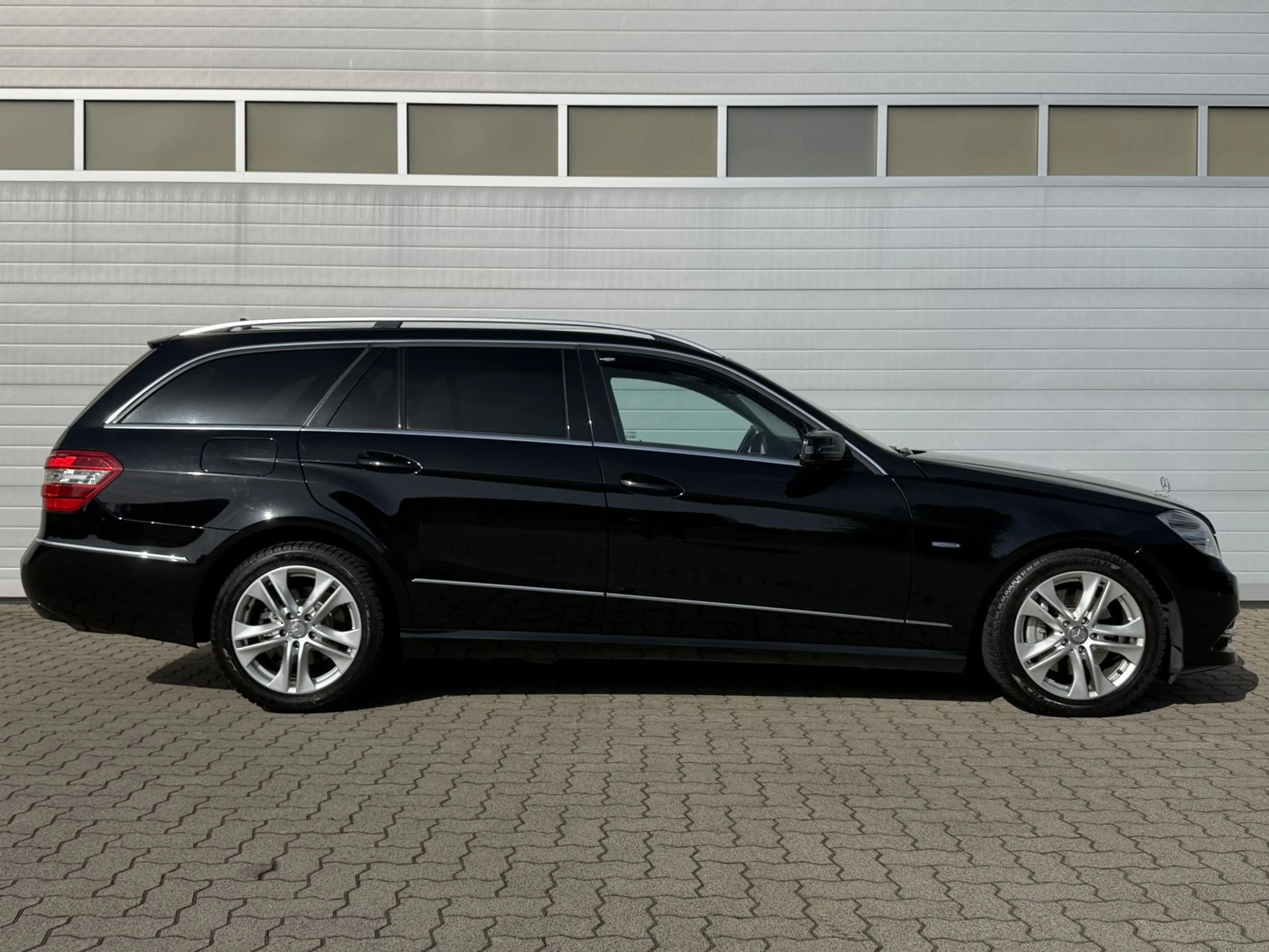 Mercedes-Benz E 250 CDI Avantgarde Navi/Klima/Tempomat/PDC — photo 2