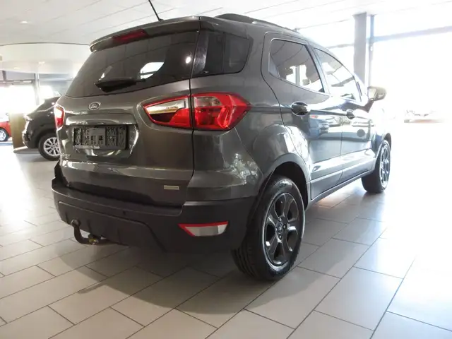 Ford Ecosport view 3