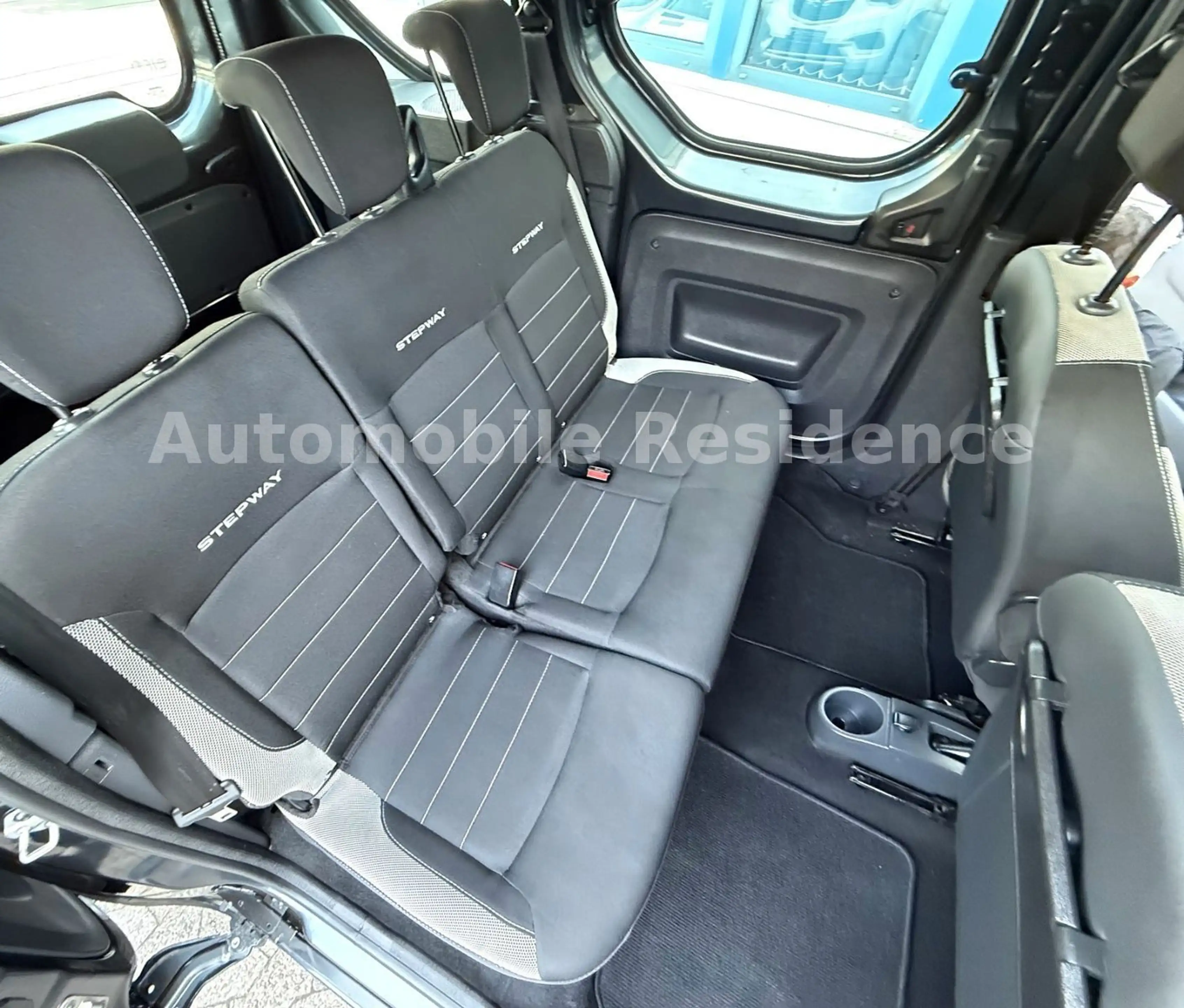 Dacia Dokker Stepway 1.6*TEMP*KLIMA*NAVI*PDC*MFL*RFK*1 — photo 8