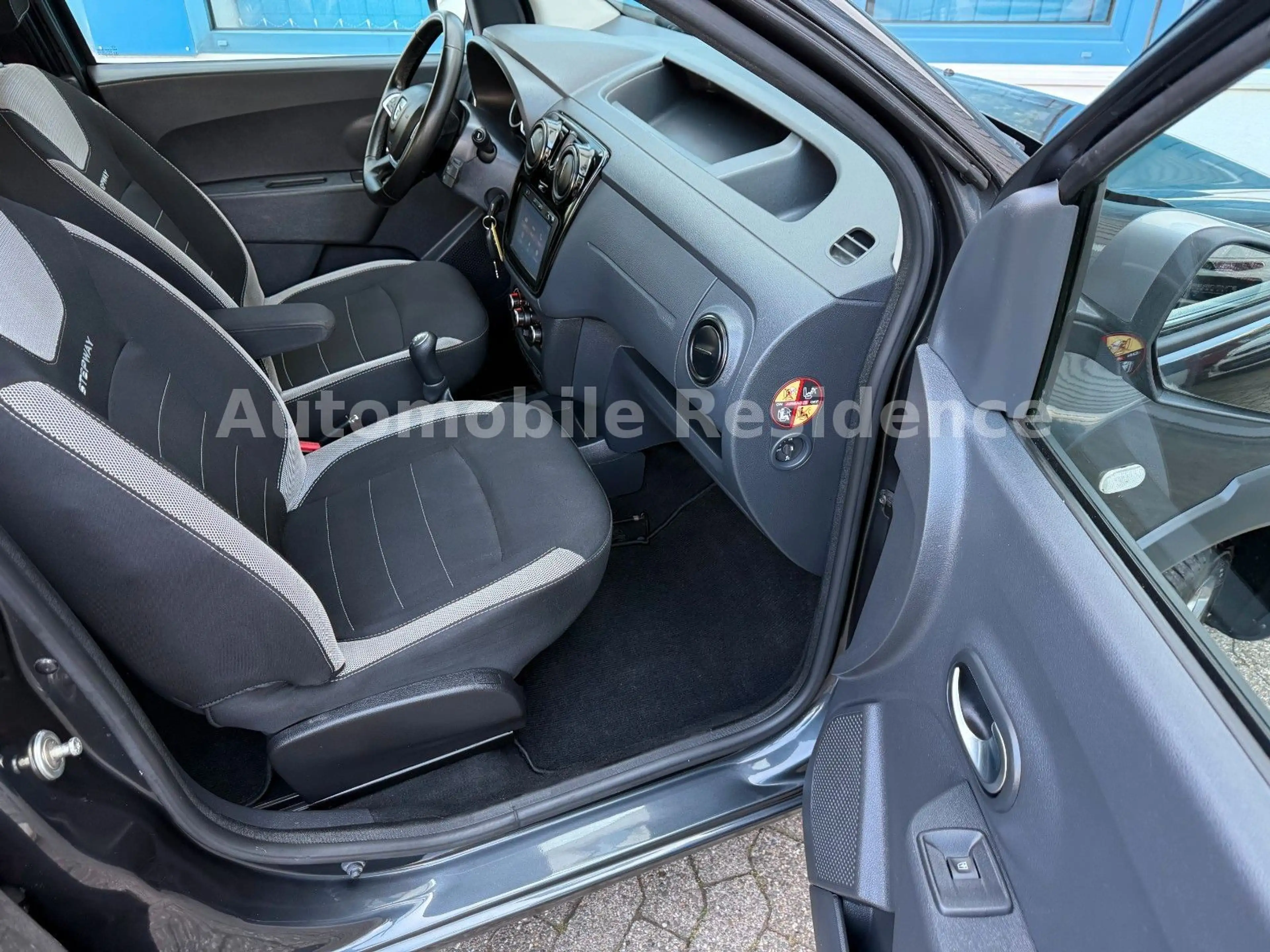 Dacia Dokker Stepway 1.6*TEMP*KLIMA*NAVI*PDC*MFL*RFK*1 — photo 7