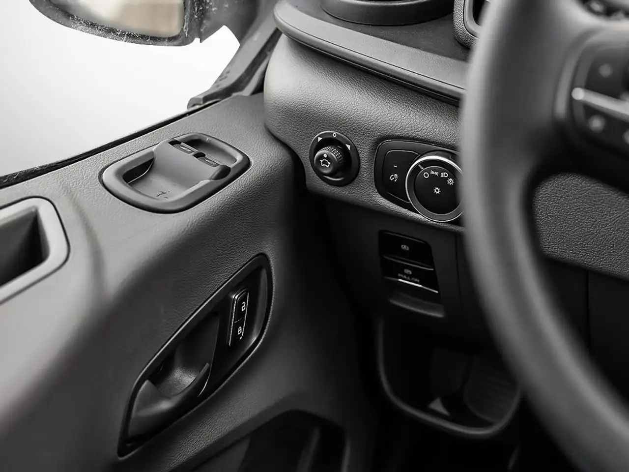 Ford Transit photo Ford Transit