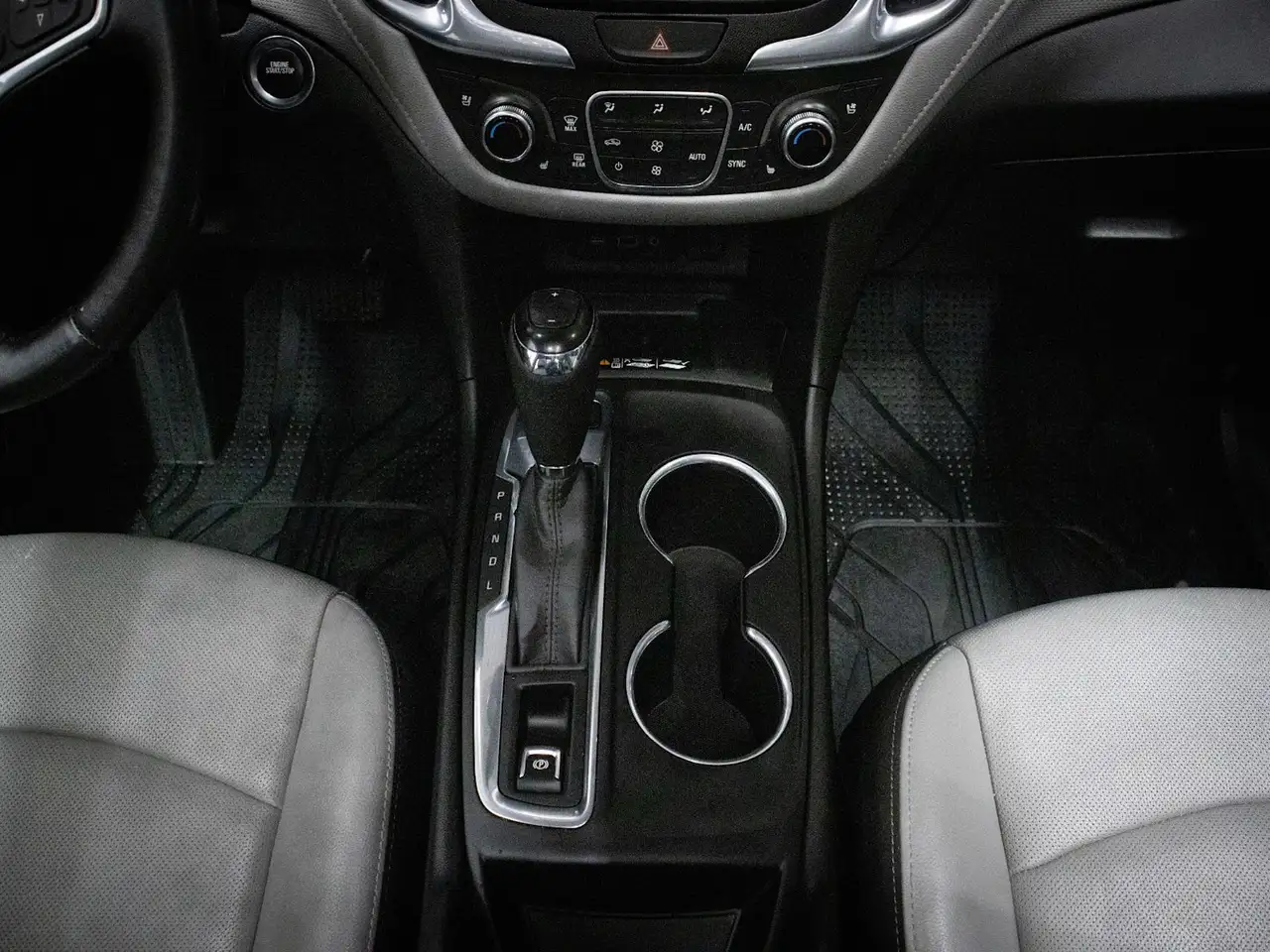 Chevrolet Equinox снимка Chevrolet Equinox