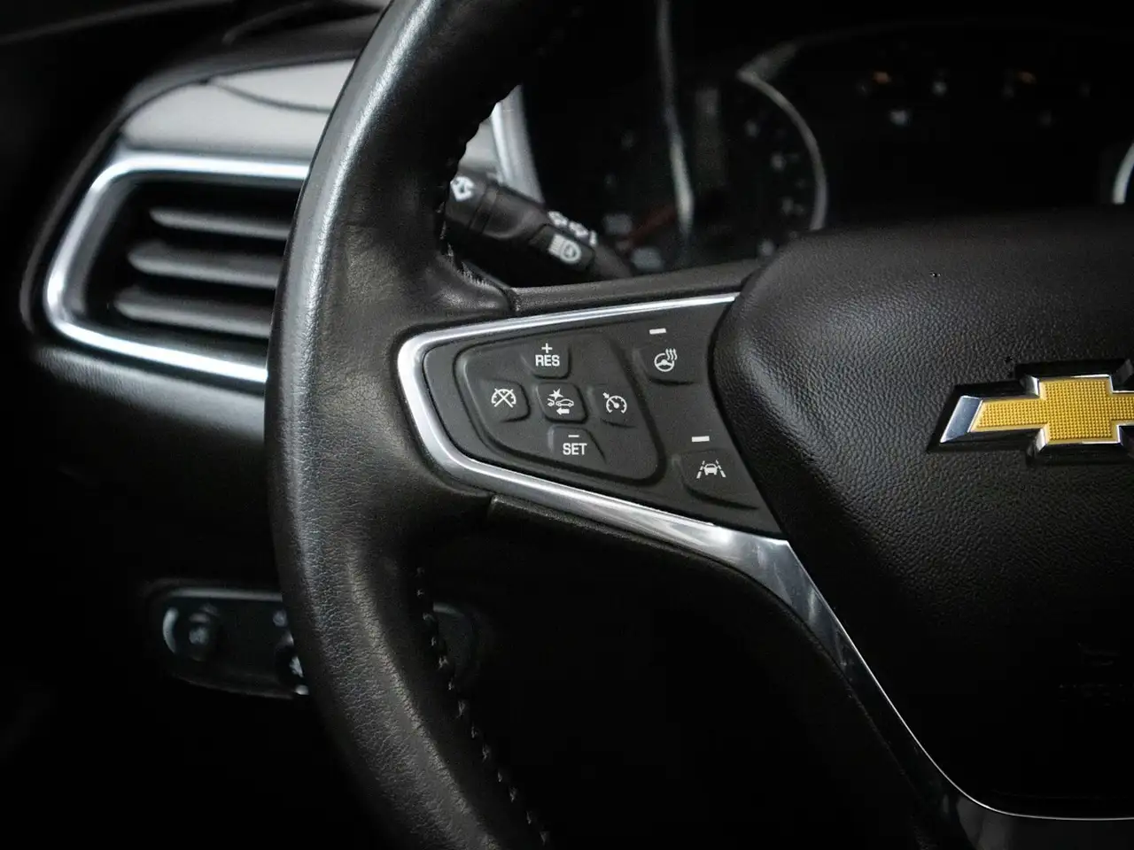Chevrolet Equinox снимка Chevrolet Equinox