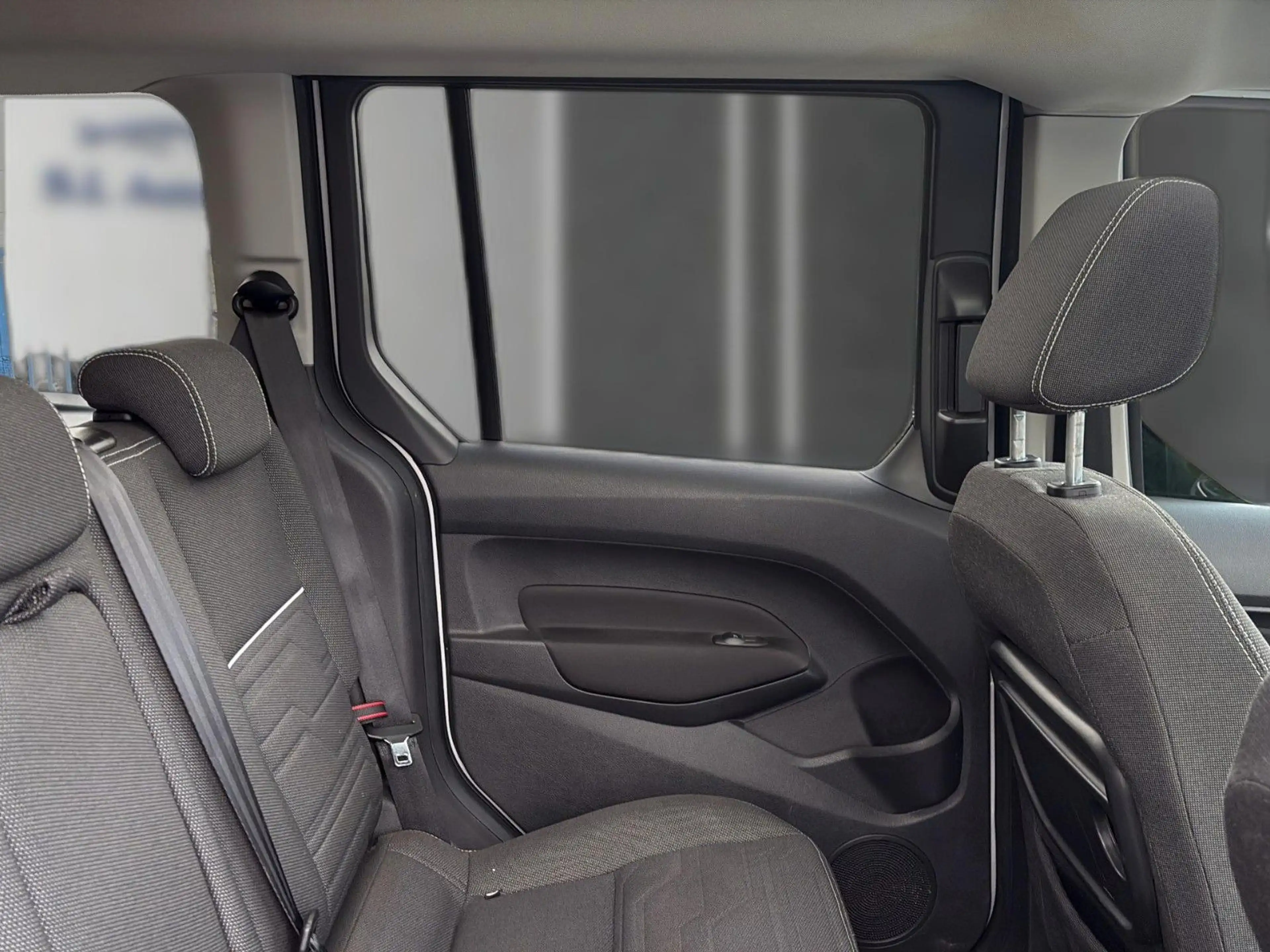 Ford Tourneo Connect Titanium Wagen Nr 096 — photo 13