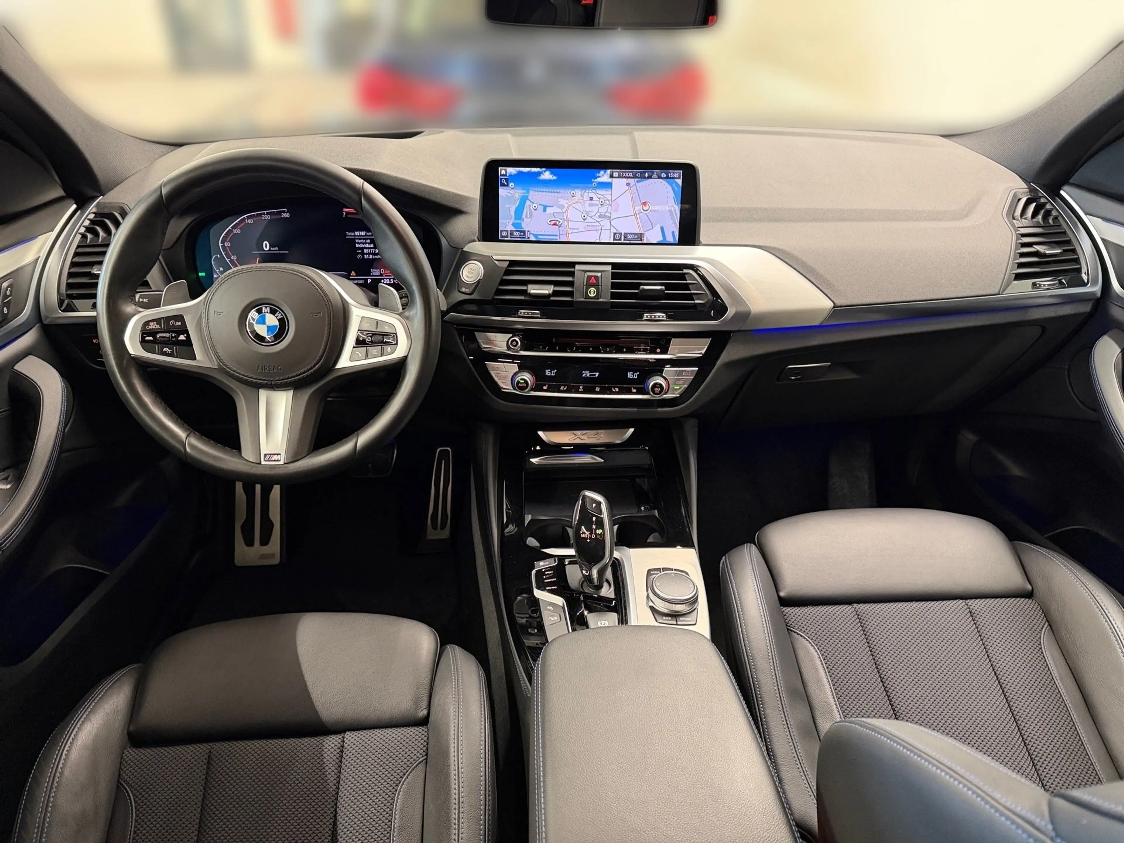 BMW X4 xDrive20i — photo 8