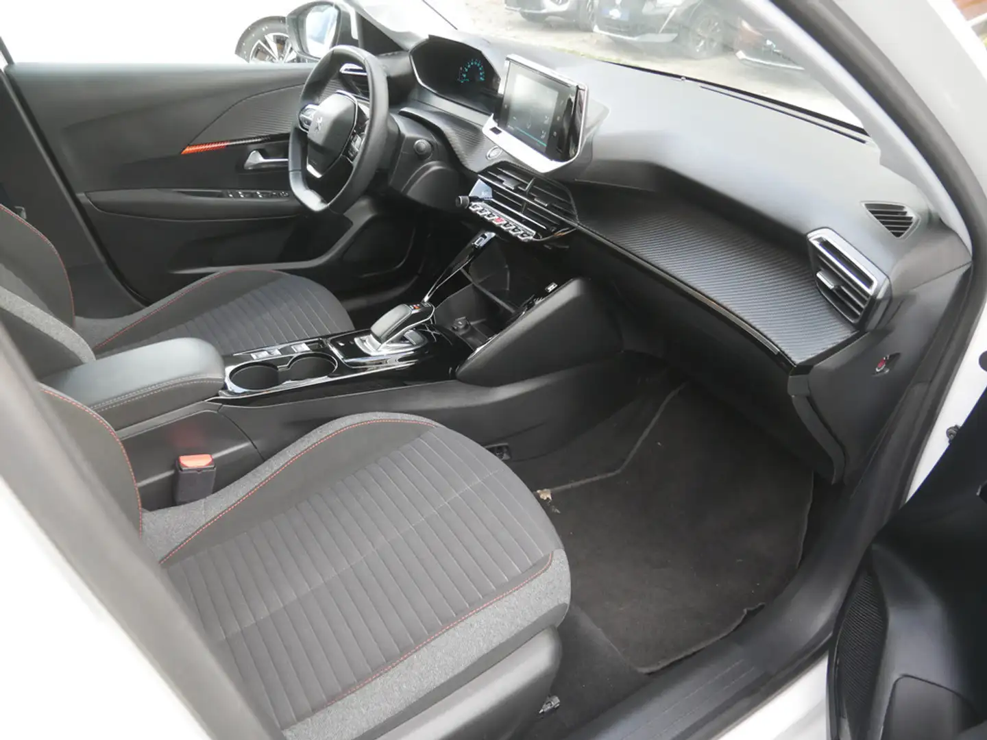 Peugeot e-208 Active Pack KLIMA PDC SHZ NAVI LED Blanc - 2
