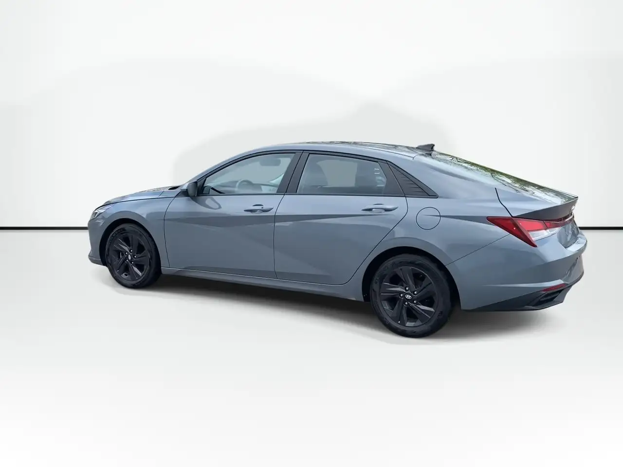 Hyundai ELANTRA снимка Hyundai ELANTRA