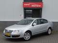 Volkswagen Passat 1.6 FSI Trendline navi cruise LM Grijs - thumbnail 1