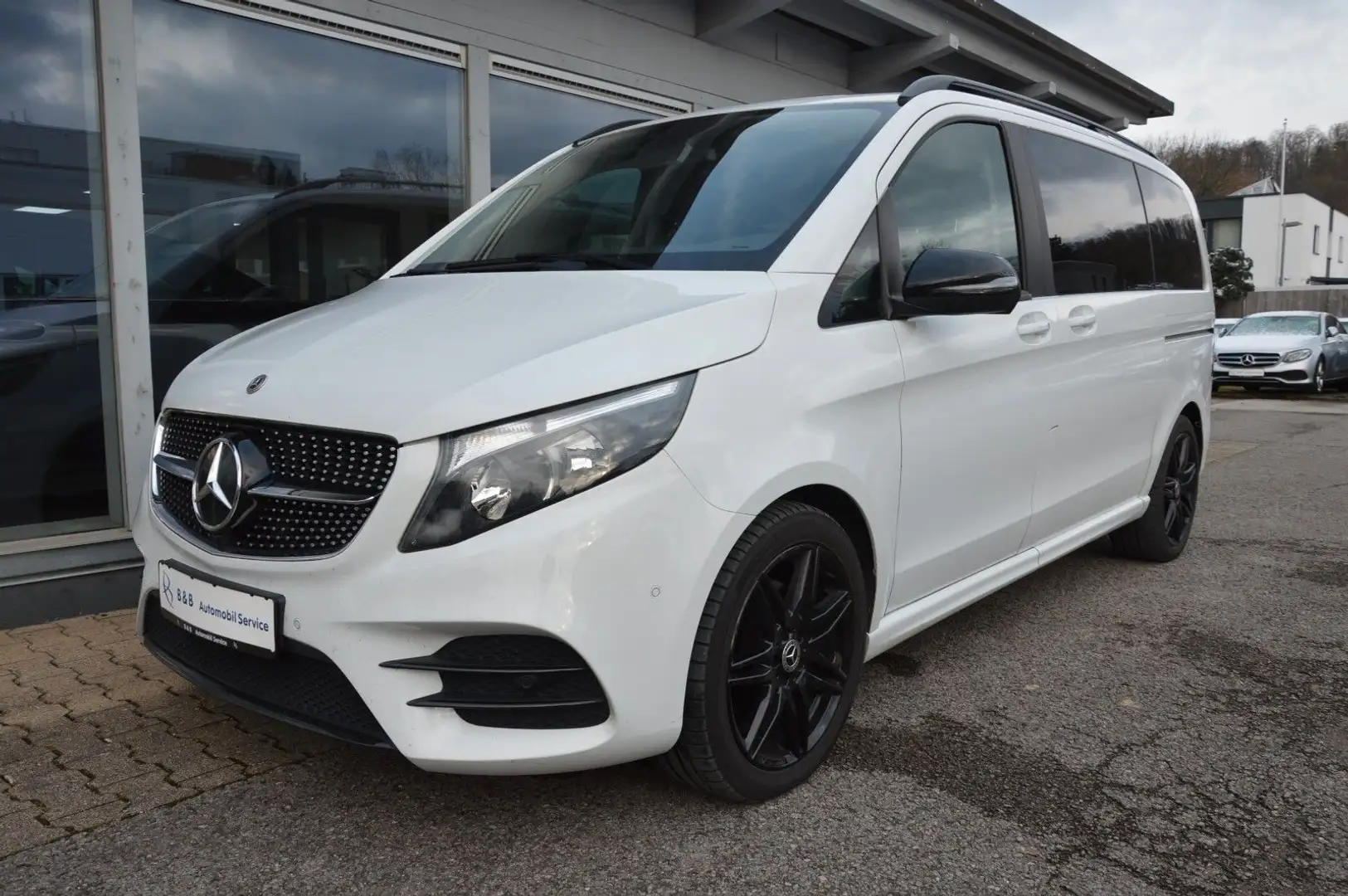 Mercedes-Benz V 250 V250d EDITION kompakt*AMG*6-SITZE*DISTR*CAM*SHZ Blanc - 1