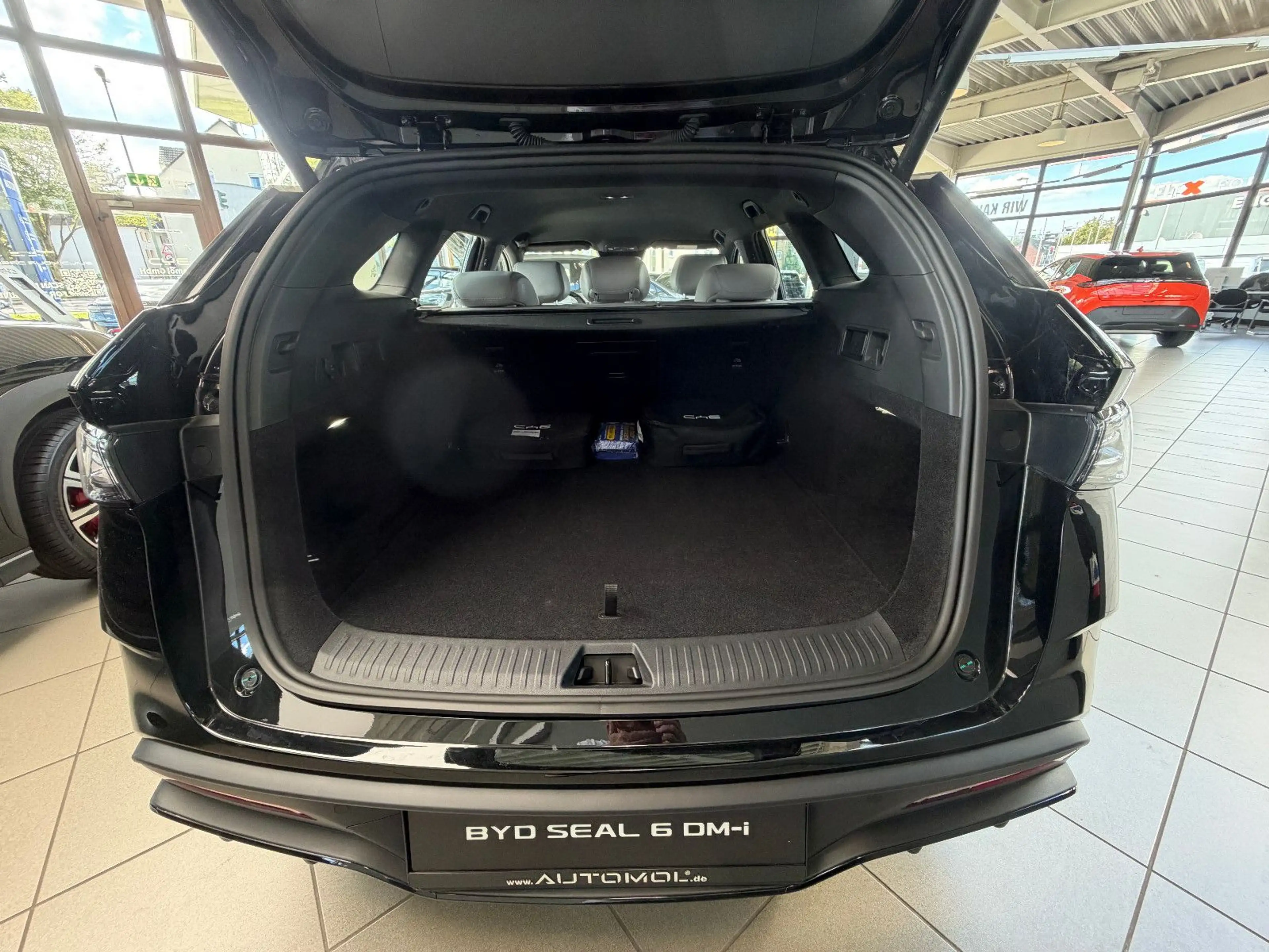 BYD Seal 6 SEAL Seal 6 Touring 1.5 PHEV DM-i 135 kW Boost — photo 7