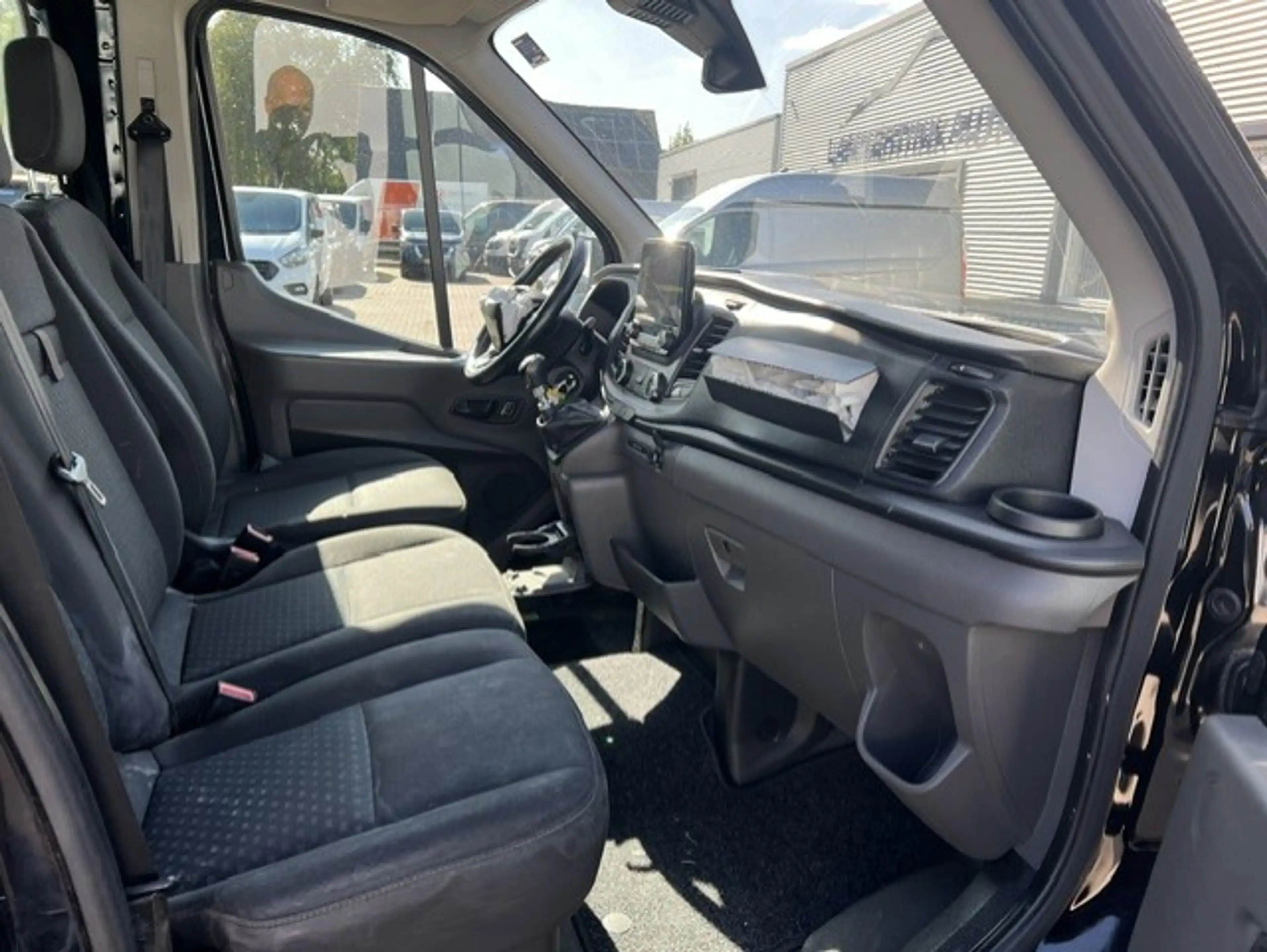 Ford Transit 2.0 TDCI L3H2 DC 6P L3H2 AIRCO KLIMA EURO6 — photo 6