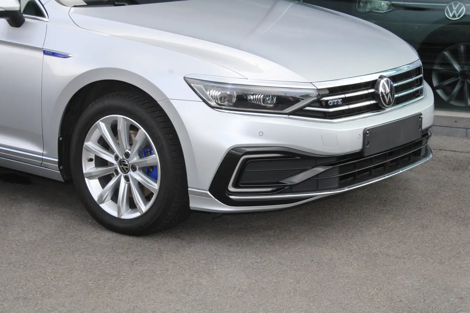 Volkswagen Passat Variant 1.4 TSI GTE-AC-CAMERA-APP C-ALU V-NAVI-VEEL OPTIES Argent - 2