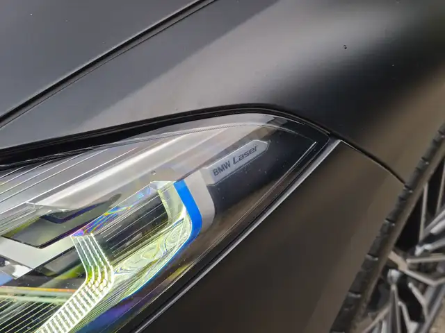 BMW 8 Series view 11