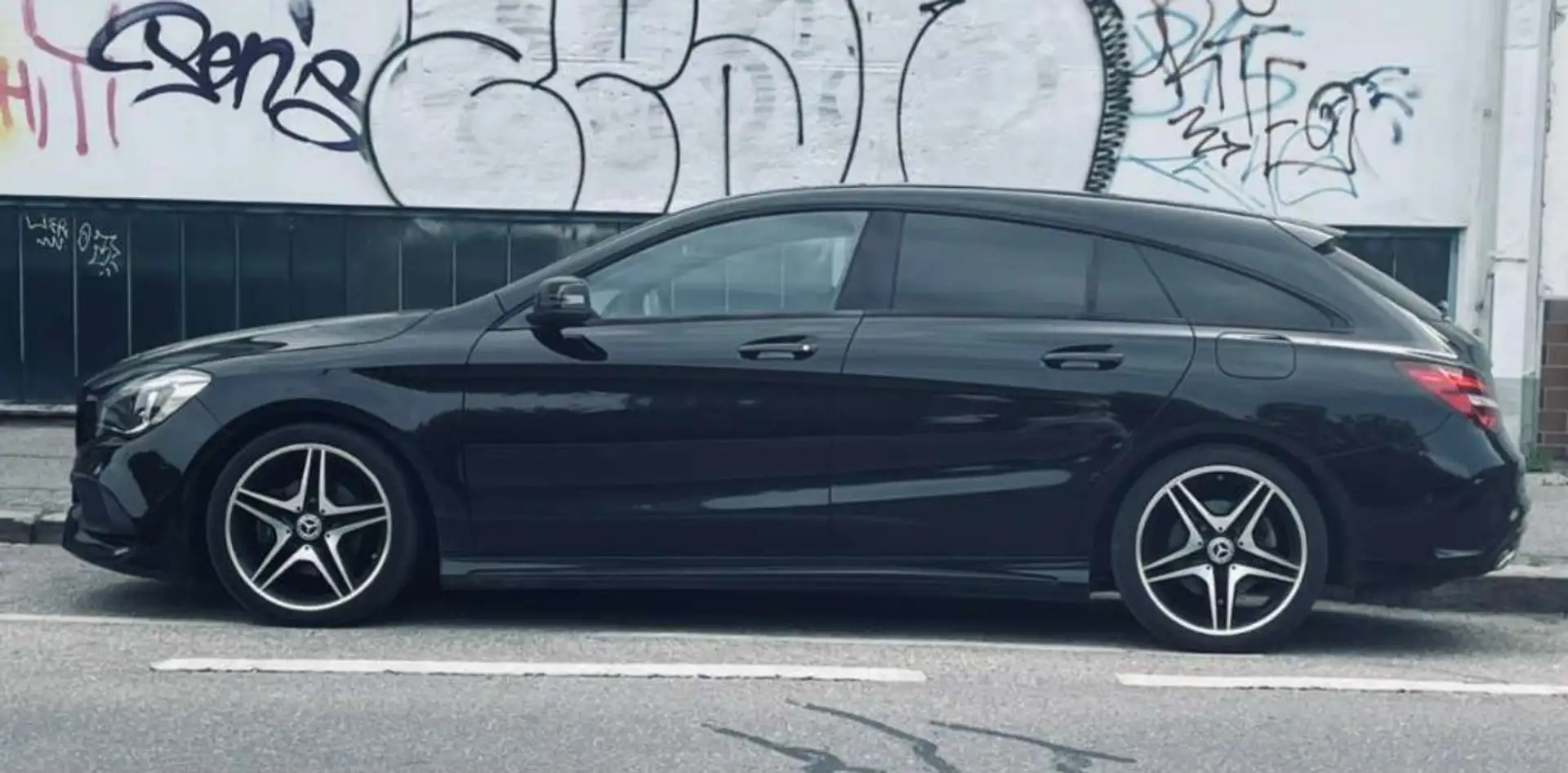 Mercedes-Benz CLA 180 ### TOP PREIS ### Shooting Brake AMG Line - 1