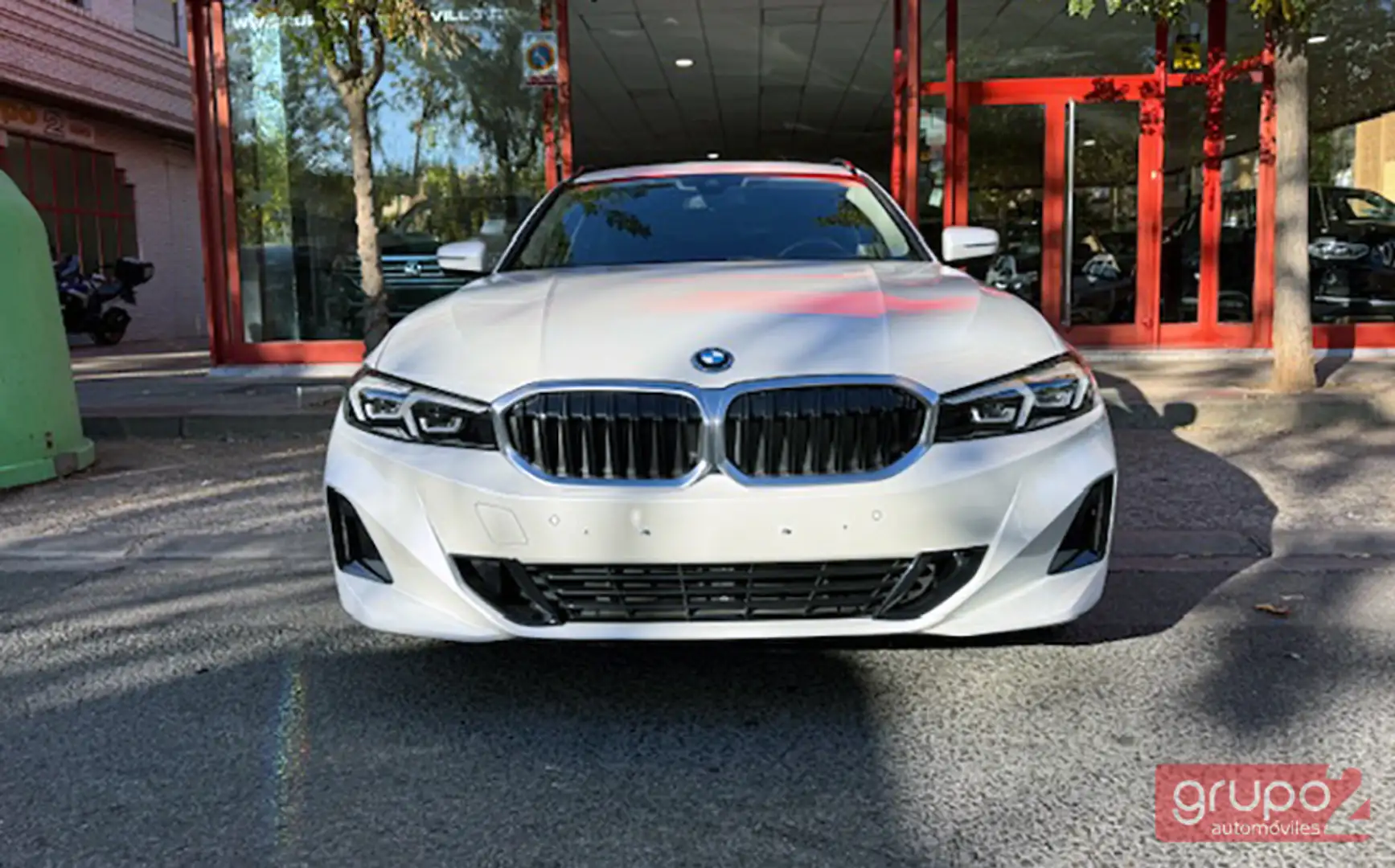BMW 320 320e Blanc - 2