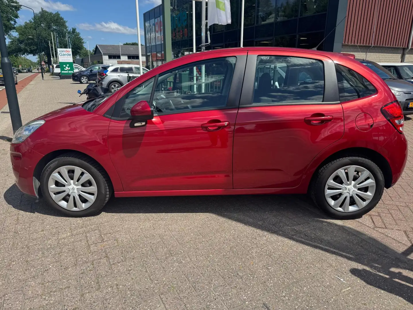 Citroen C3 1.4 airco, cruise controle, elektr ramen, nieuwe A Rot - 2