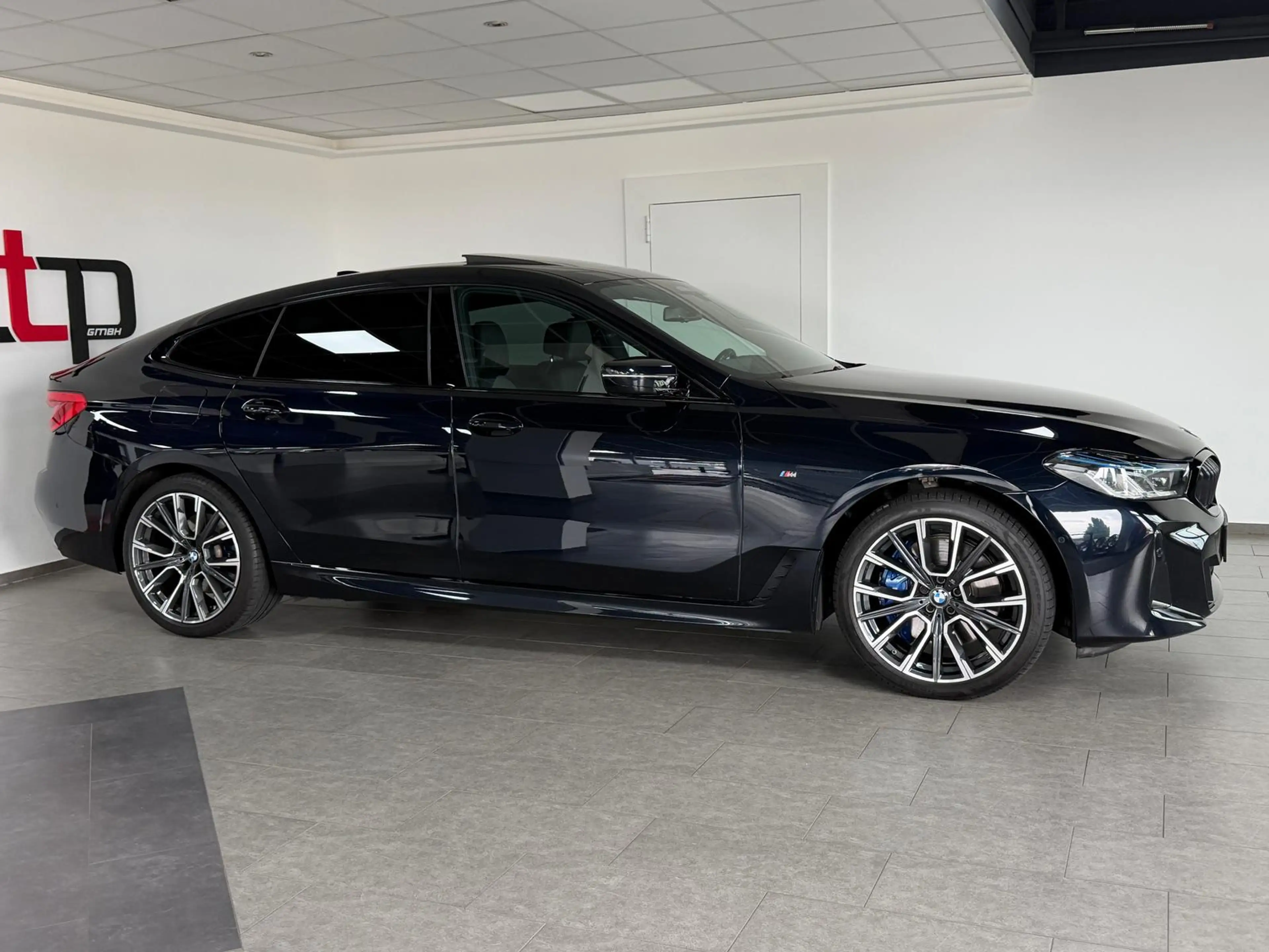BMW 630 630d GT M-Sport X-Drive LASER Standheiz H&K AHK — photo 8