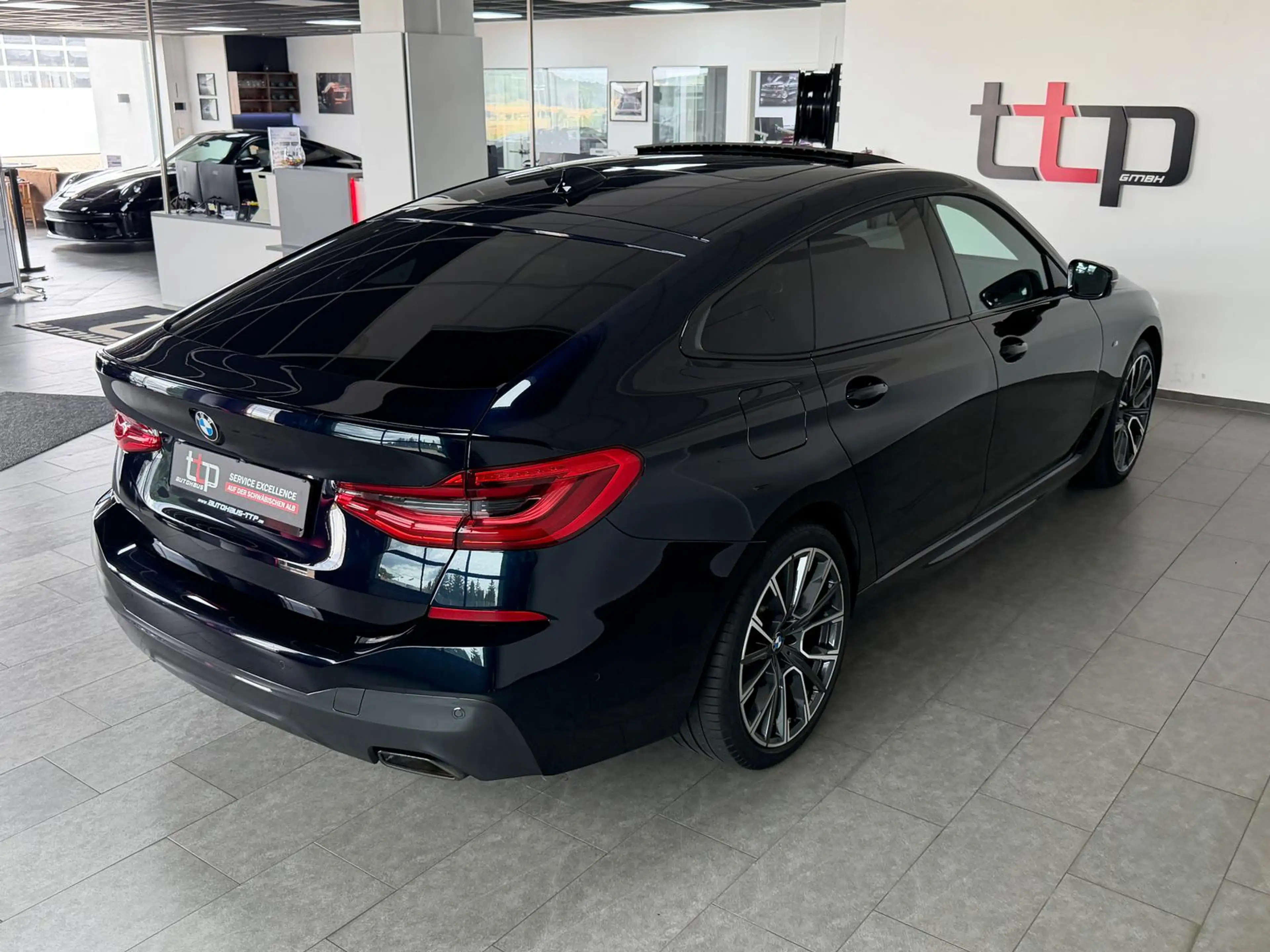 BMW 630 630d GT M-Sport X-Drive LASER Standheiz H&K AHK — photo 7