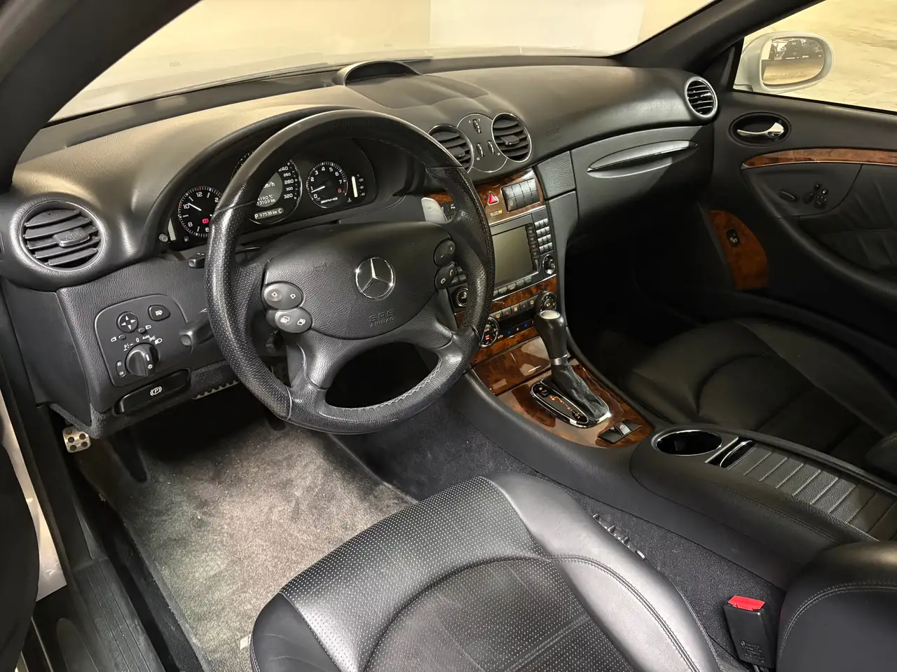 Mercedes-Benz CLK снимка Mercedes-Benz CLK