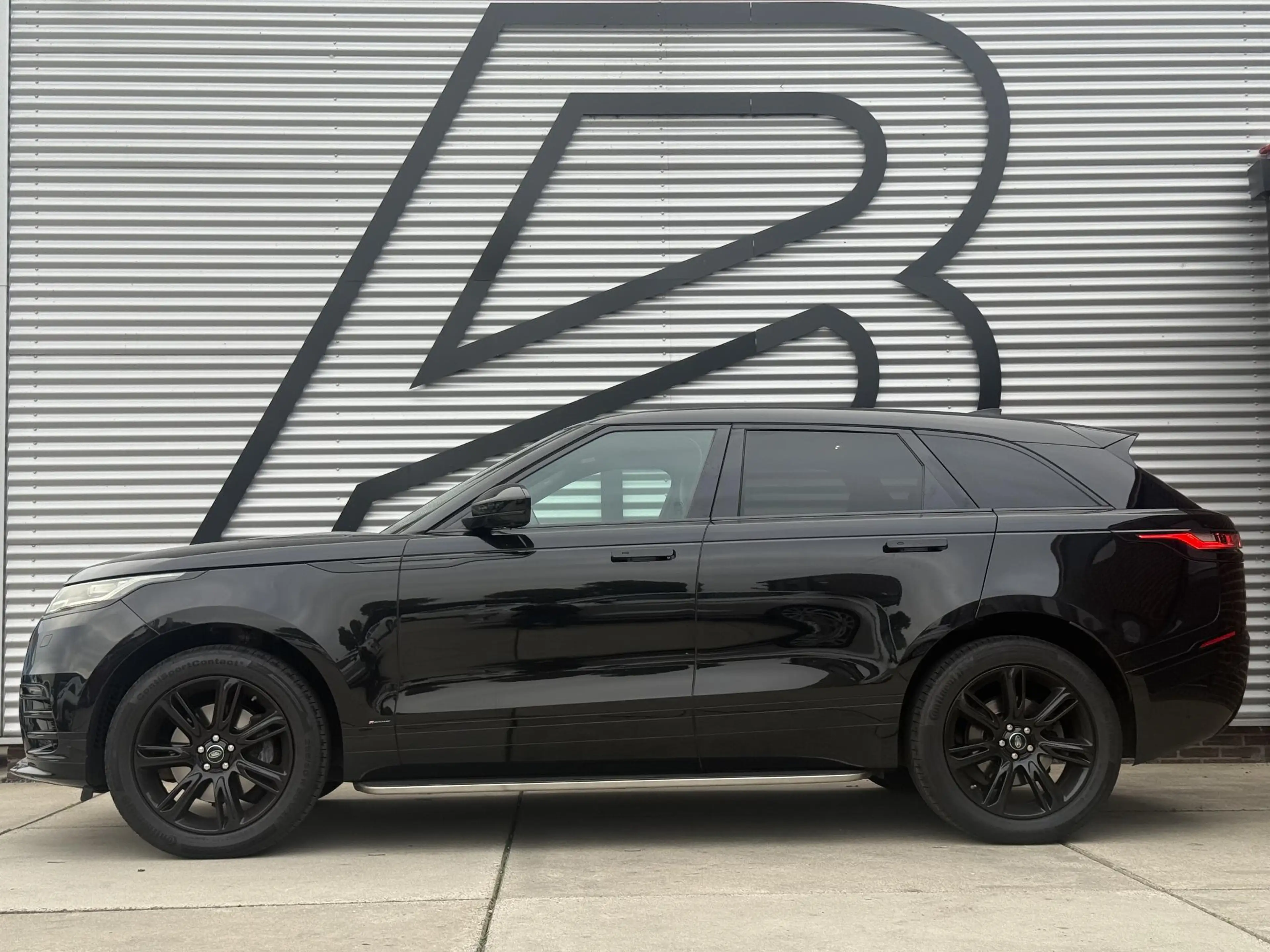 Land Rover Range Rover Velar 2.0 P300 Turbo AWD R-Dynamic HSE Pano|Navi|Carplay — photo 5