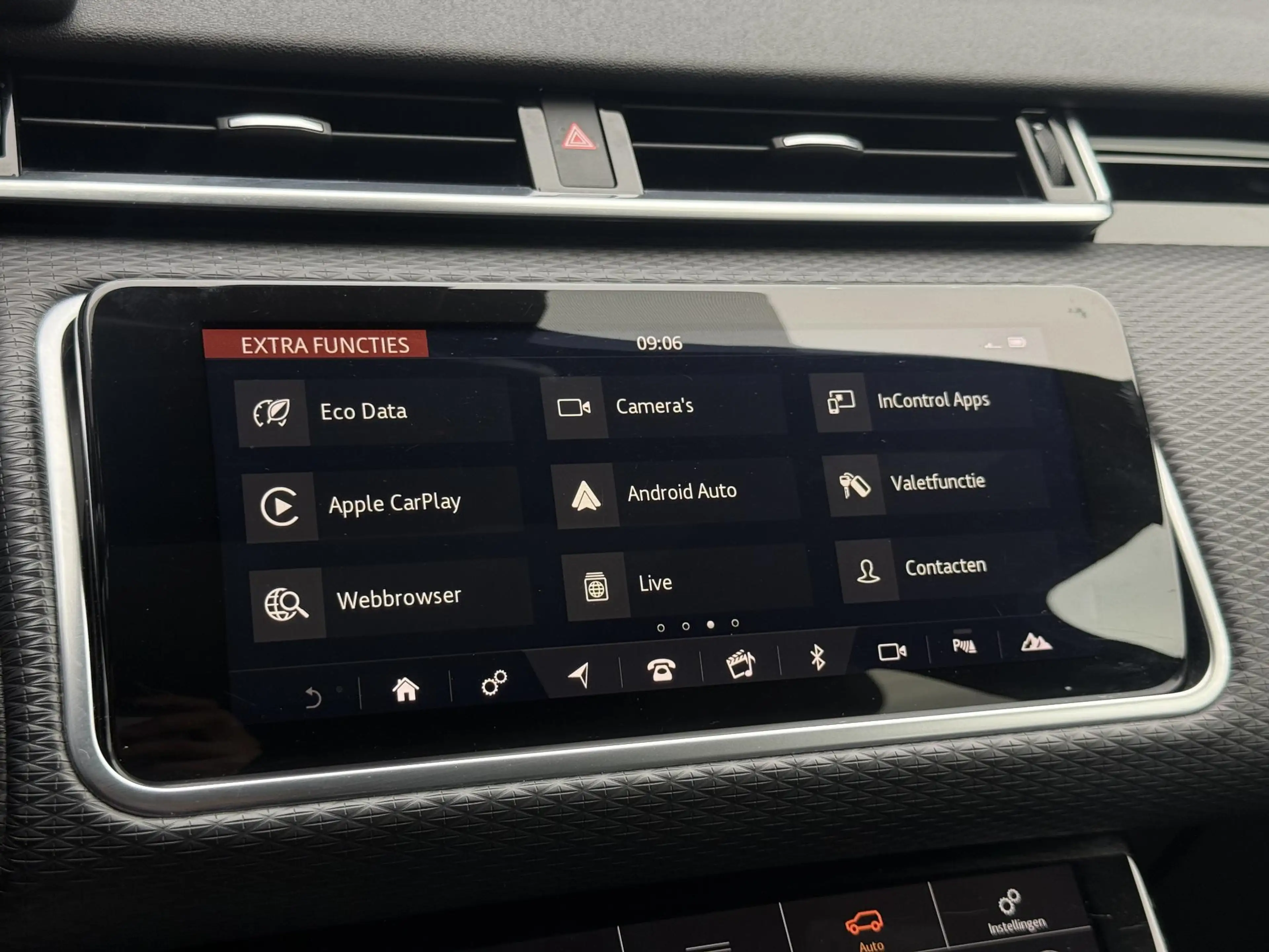 Land Rover Range Rover Velar 2.0 P300 Turbo AWD R-Dynamic HSE Pano|Navi|Carplay — photo 15