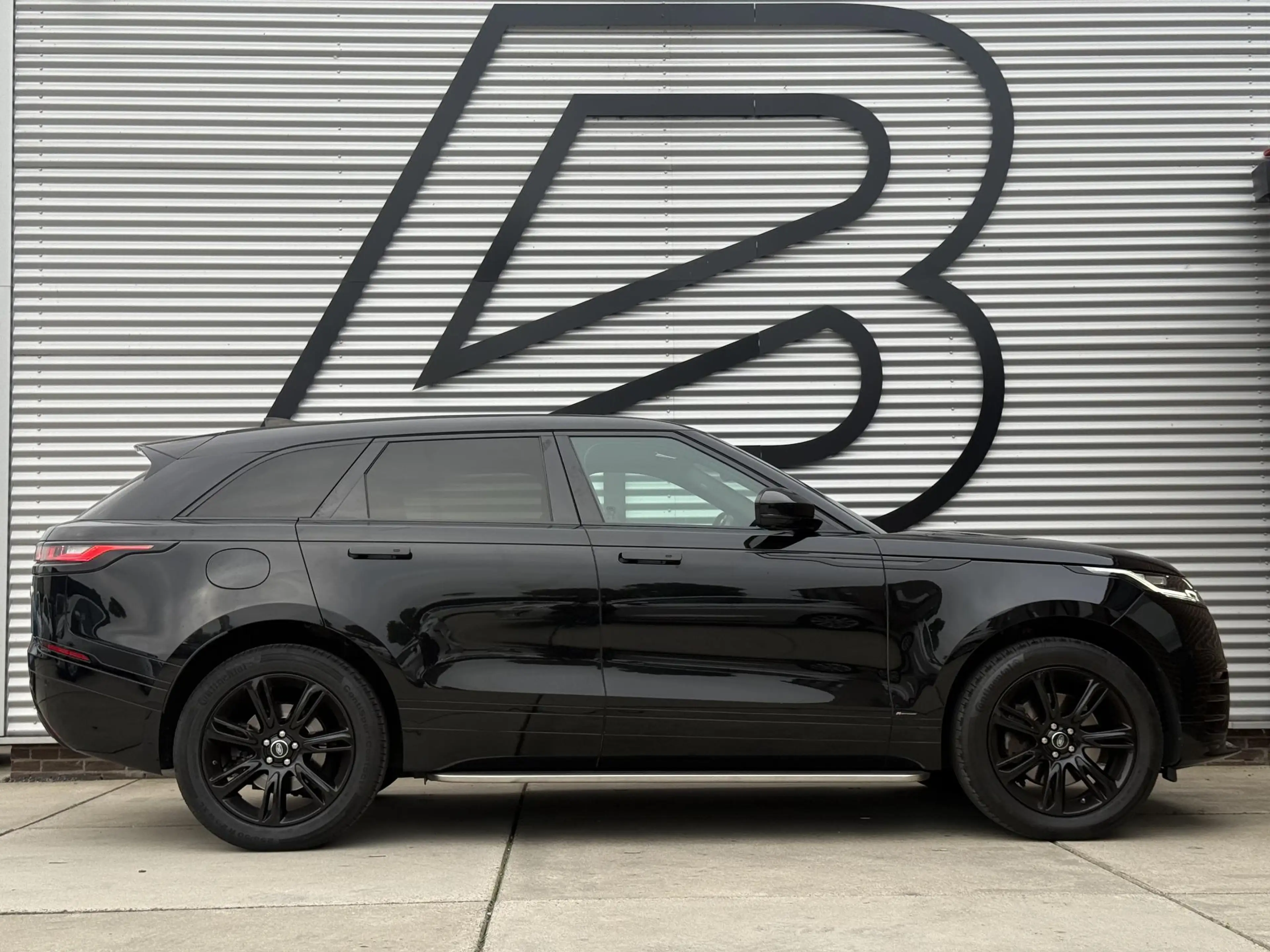 Land Rover Range Rover Velar 2.0 P300 Turbo AWD R-Dynamic HSE Pano|Navi|Carplay — photo 11