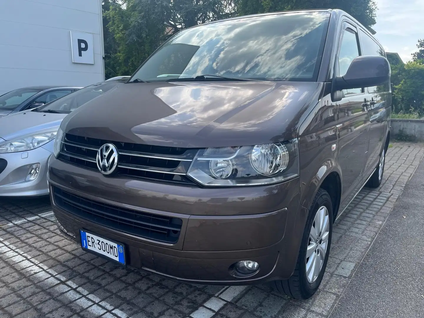 Volkswagen T5 Caravelle Caravelle 2.0 BiTDI 180 DSG 4Motion PC Comfortline Marrone - 1