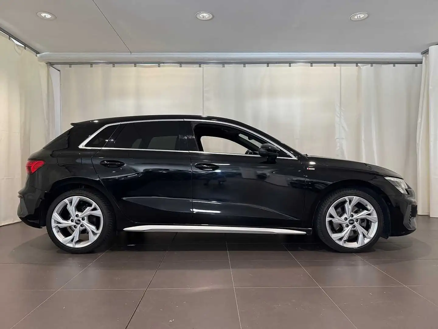 Audi A3 4ª serie SPB 30 TDI S line edition Nero - 2