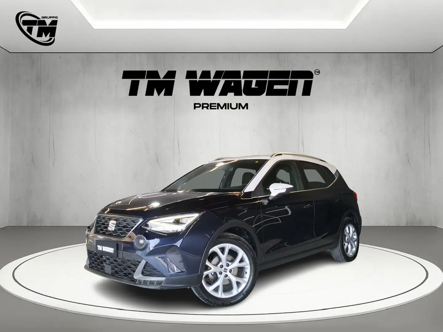 SEAT Arona 1.0 tgi Reference 90cv Negru - 1