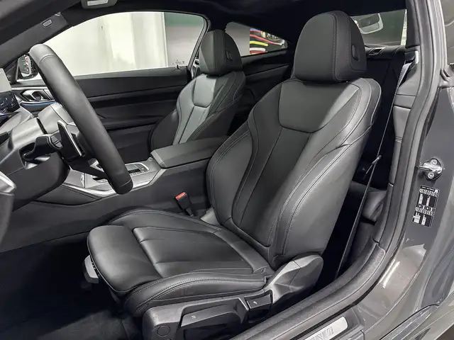 BMW 4 Series view 9