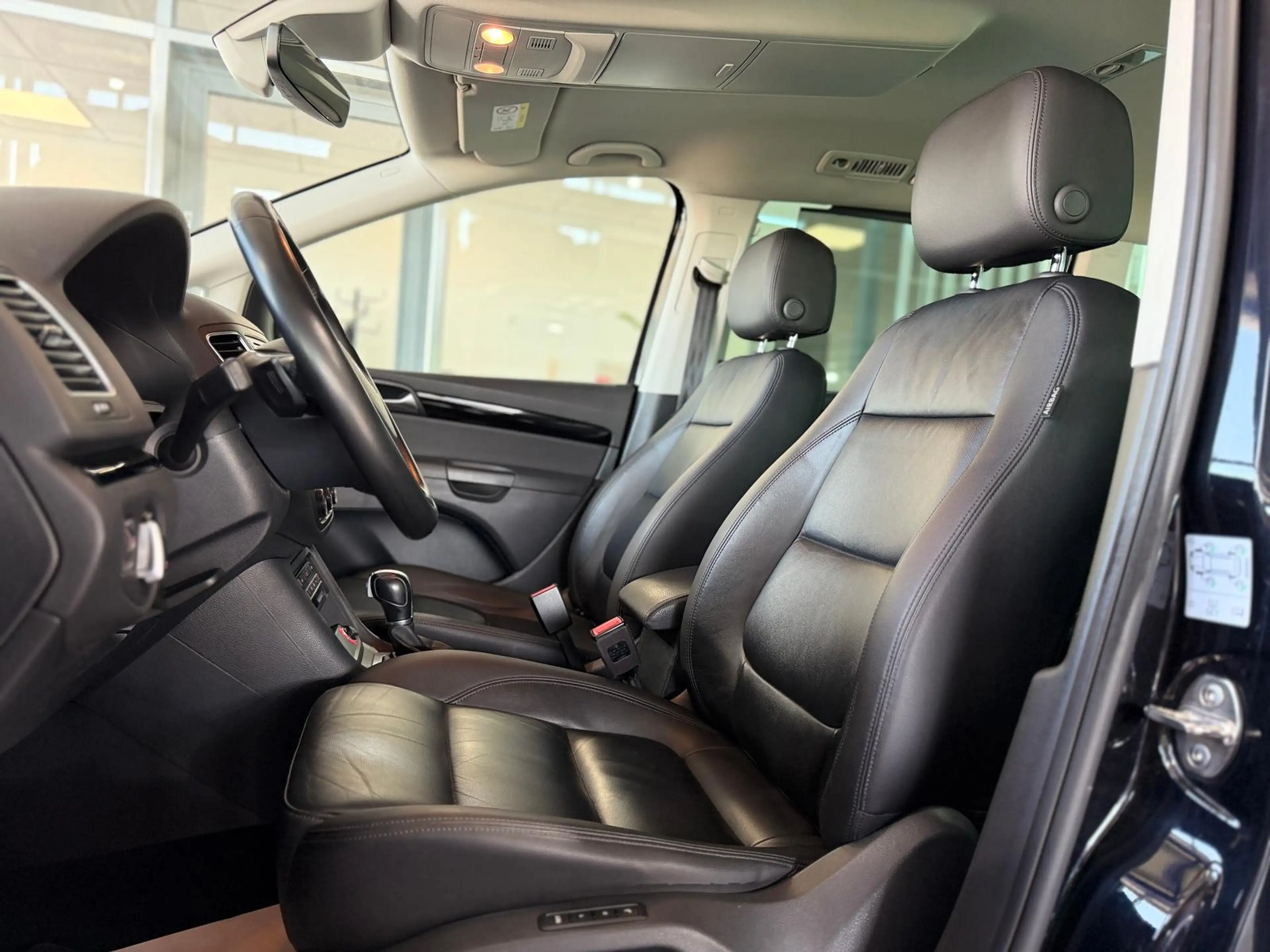 Volkswagen Sharan Highline 2.0TSI DSG 7-Sitzer XEN KAM HIFI — photo 13