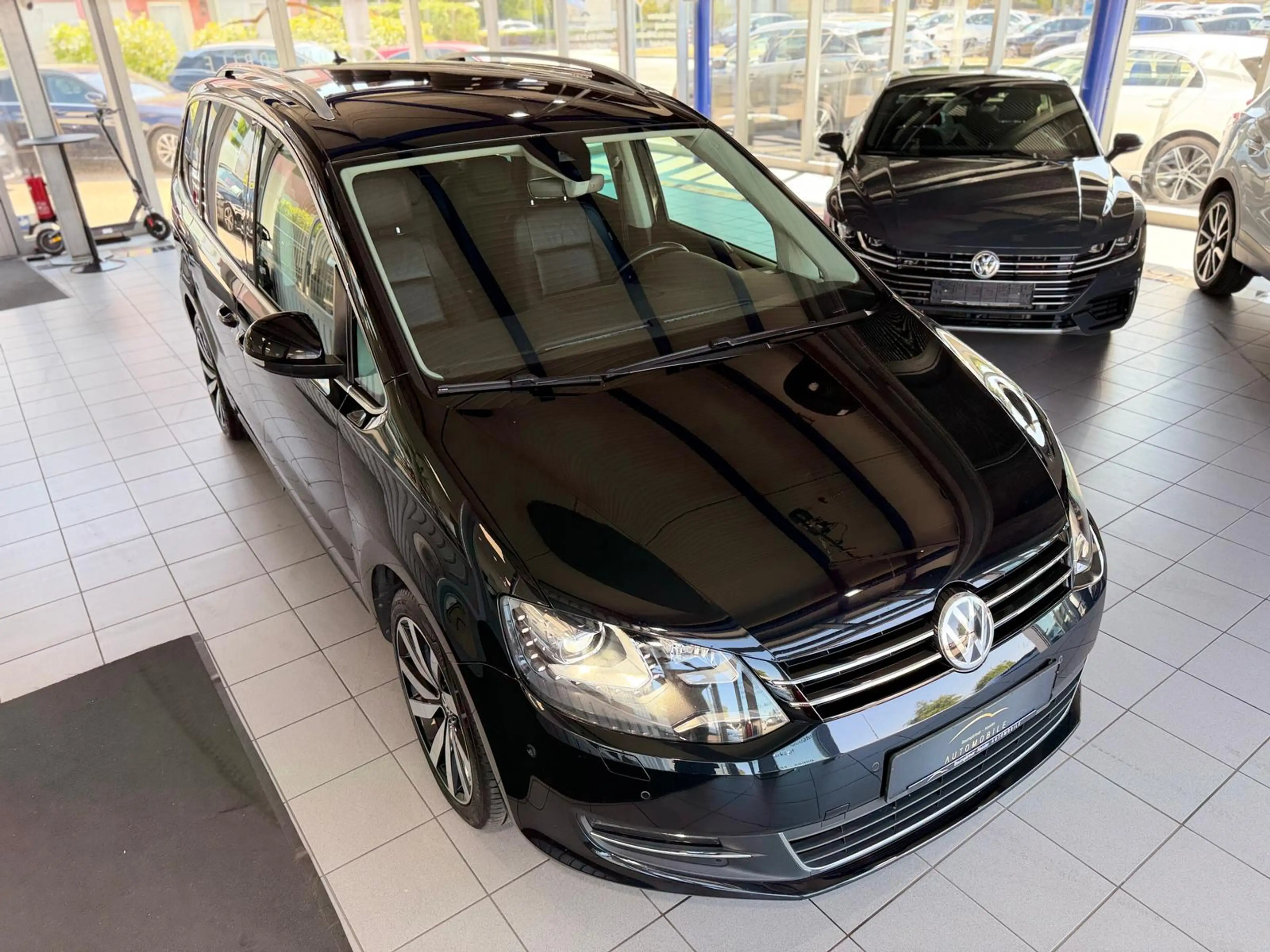 Volkswagen Sharan Highline 2.0TSI DSG 7-Sitzer XEN KAM HIFI — photo 29