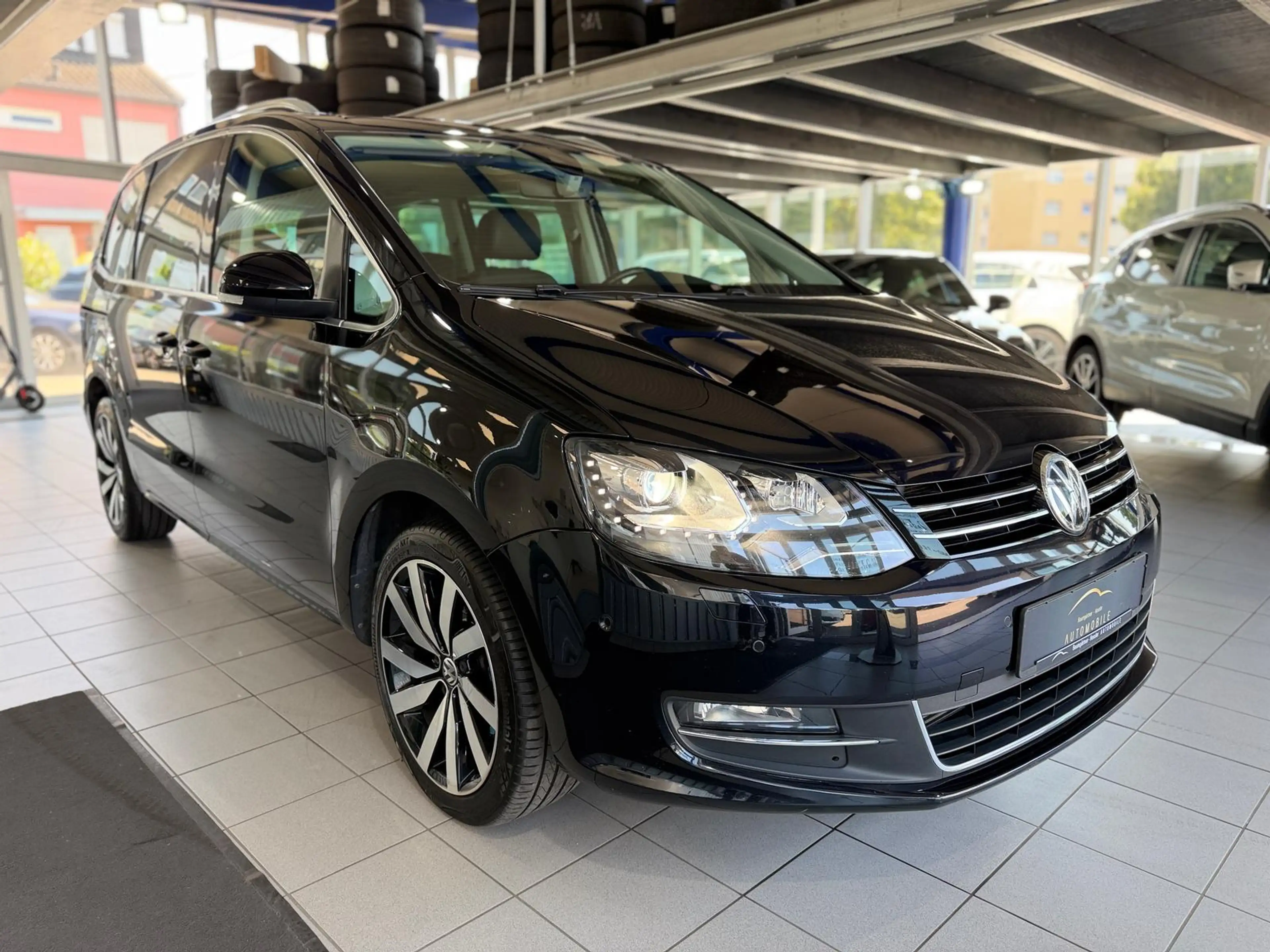 Volkswagen Sharan Highline 2.0TSI DSG 7-Sitzer XEN KAM HIFI — photo 3